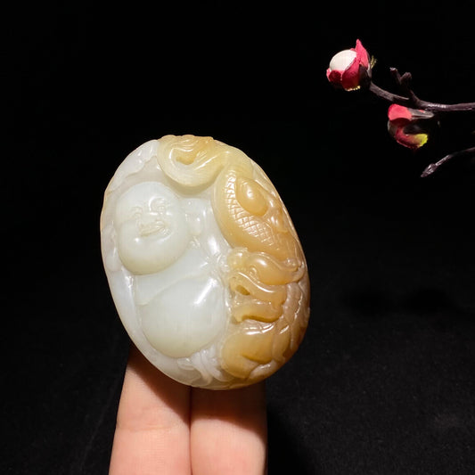 新疆且末糖白玉佛公手把件（83.5g）