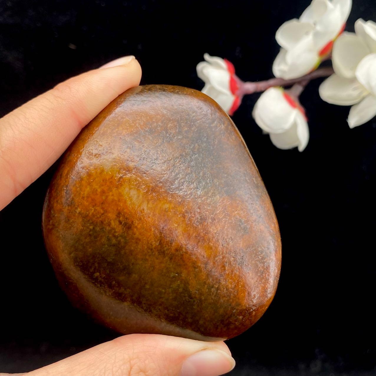 和田玉红沁皮籽料原石（127.1g）