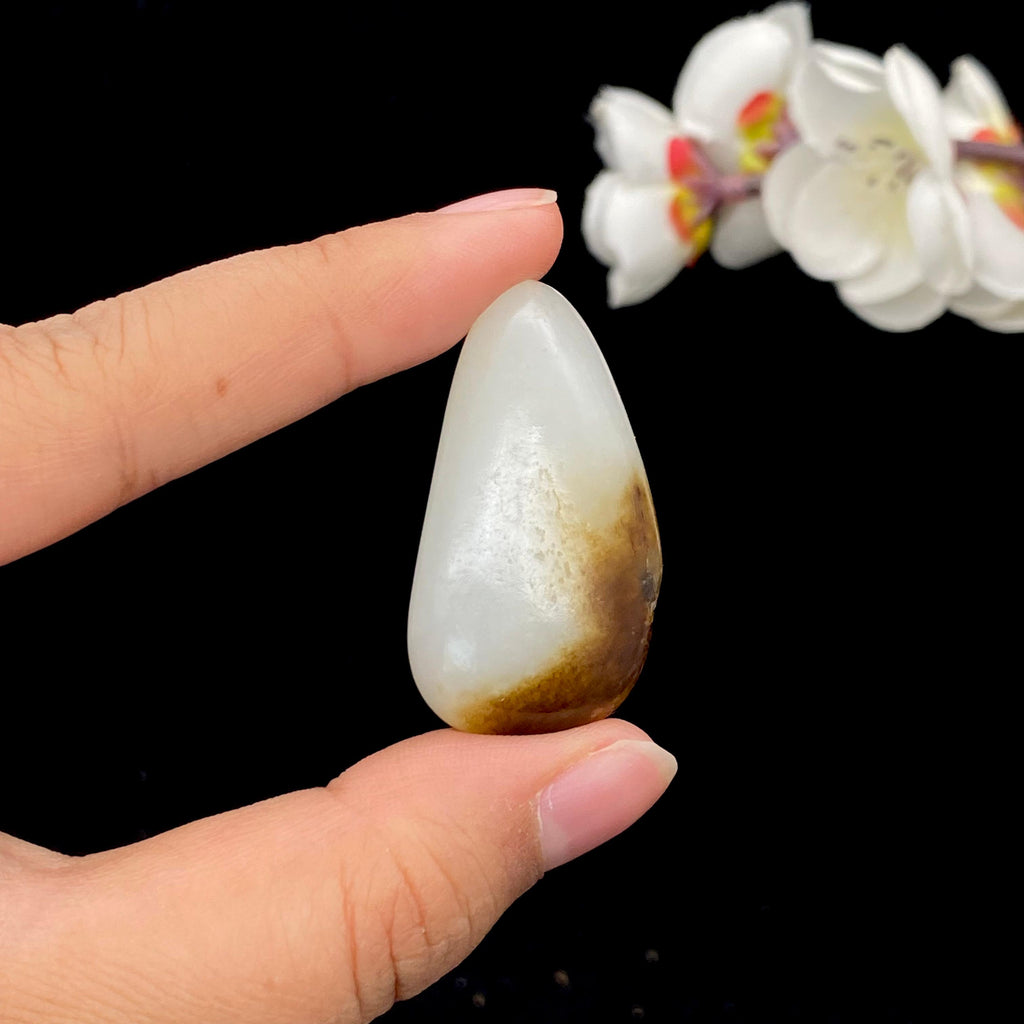和田玉秋梨皮籽料挂件（23.1g）