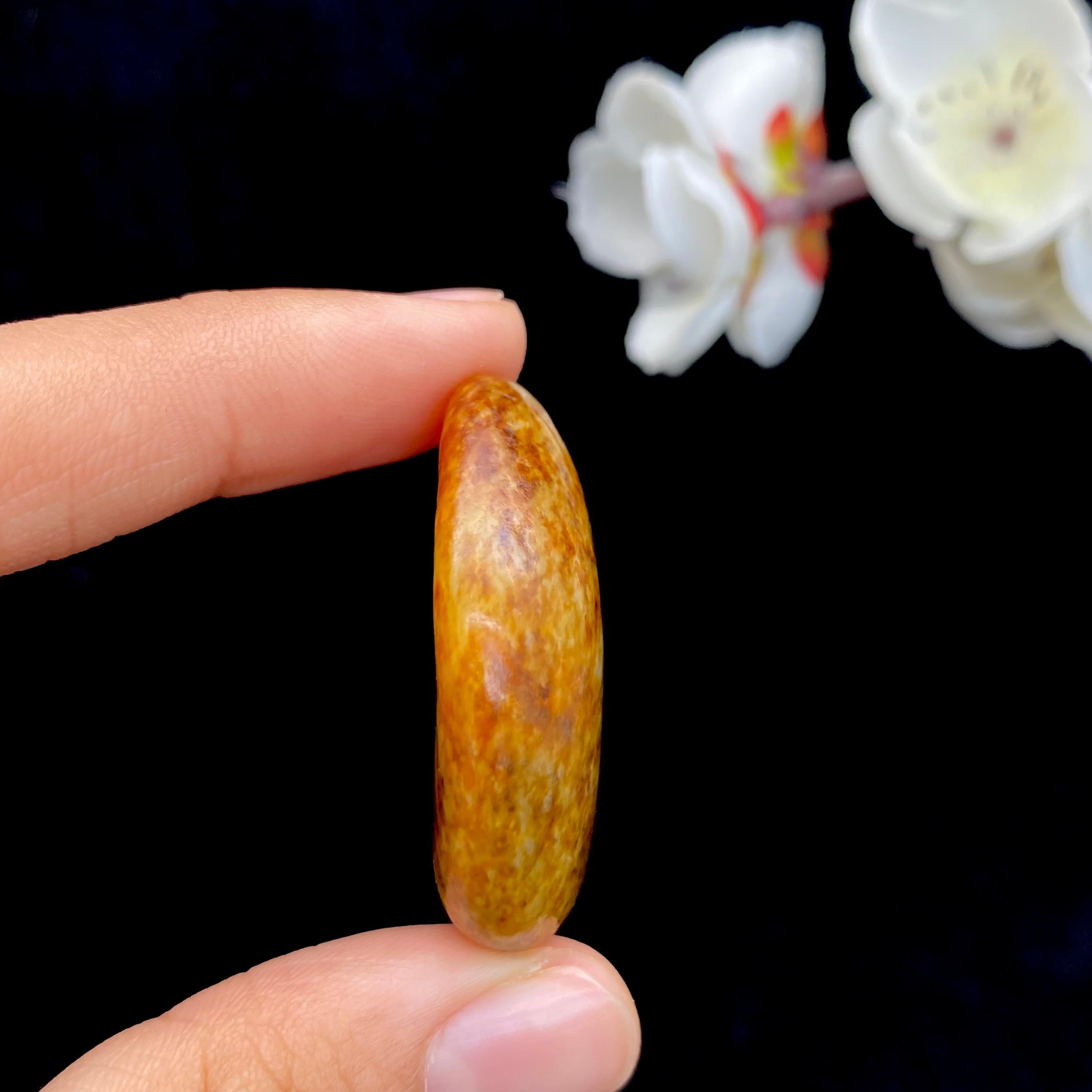 和田玉洒金皮青籽料原石（24.4g）
