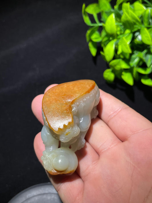 和田玉籽料貔貅手把件（99.1g）