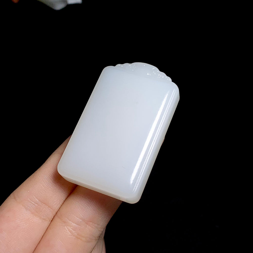 和田山料羊脂白玉无事牌（44.6g）