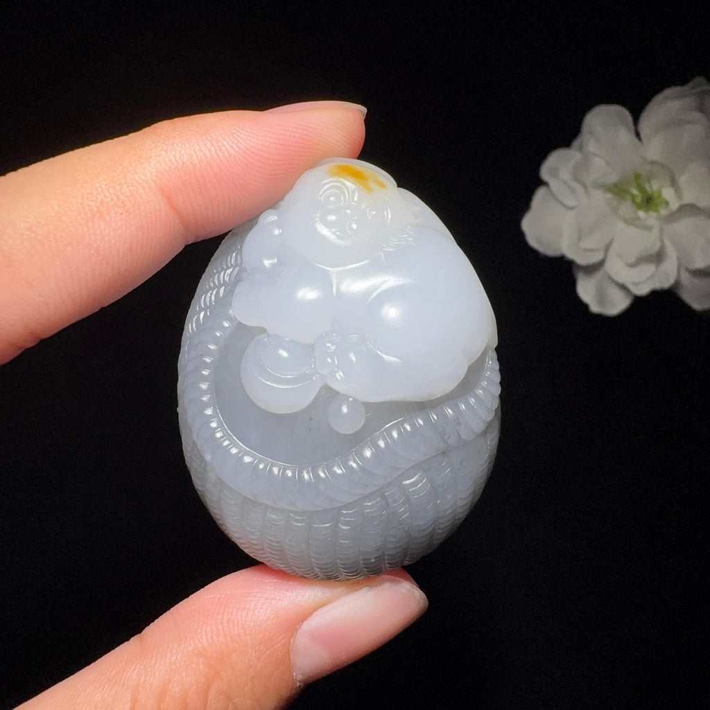精品和田玉青花籽料招财猫挂件（54.3g）
