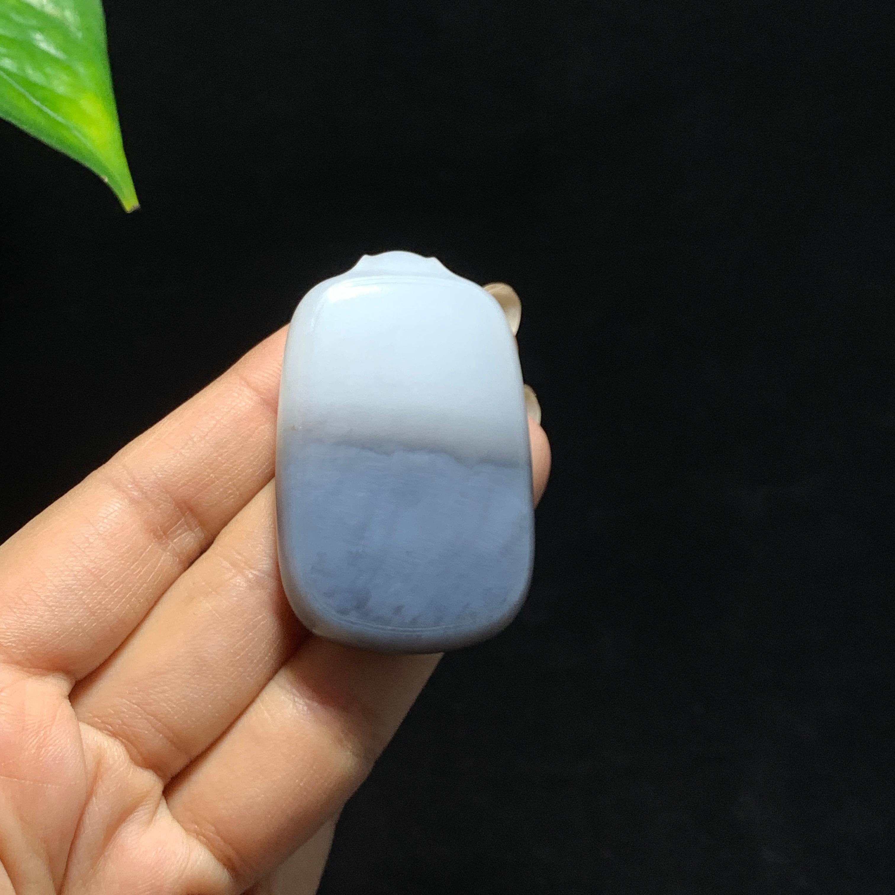 和田玉青花无事牌挂件（42.2g）