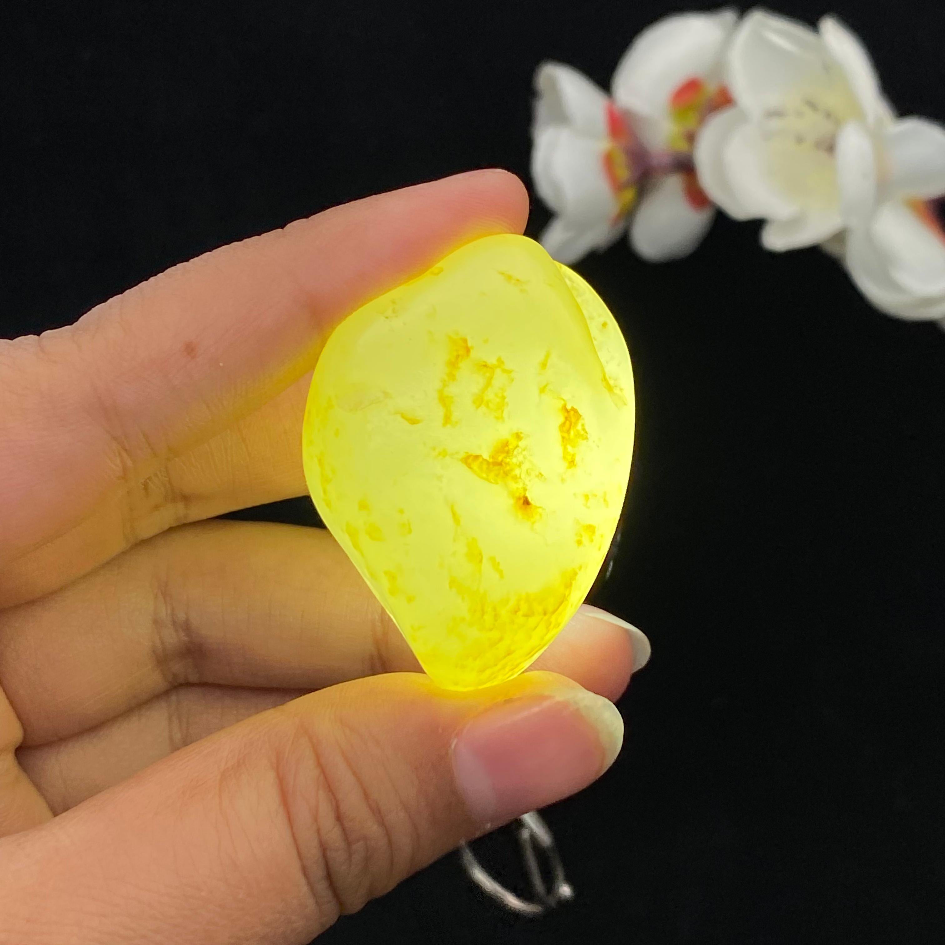 和田玉洒金皮籽料原石（38.9g）
