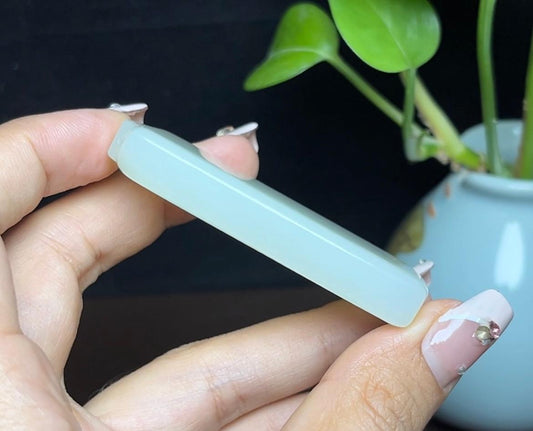 新疆和田玉且末料平安无事牌（44.1g）