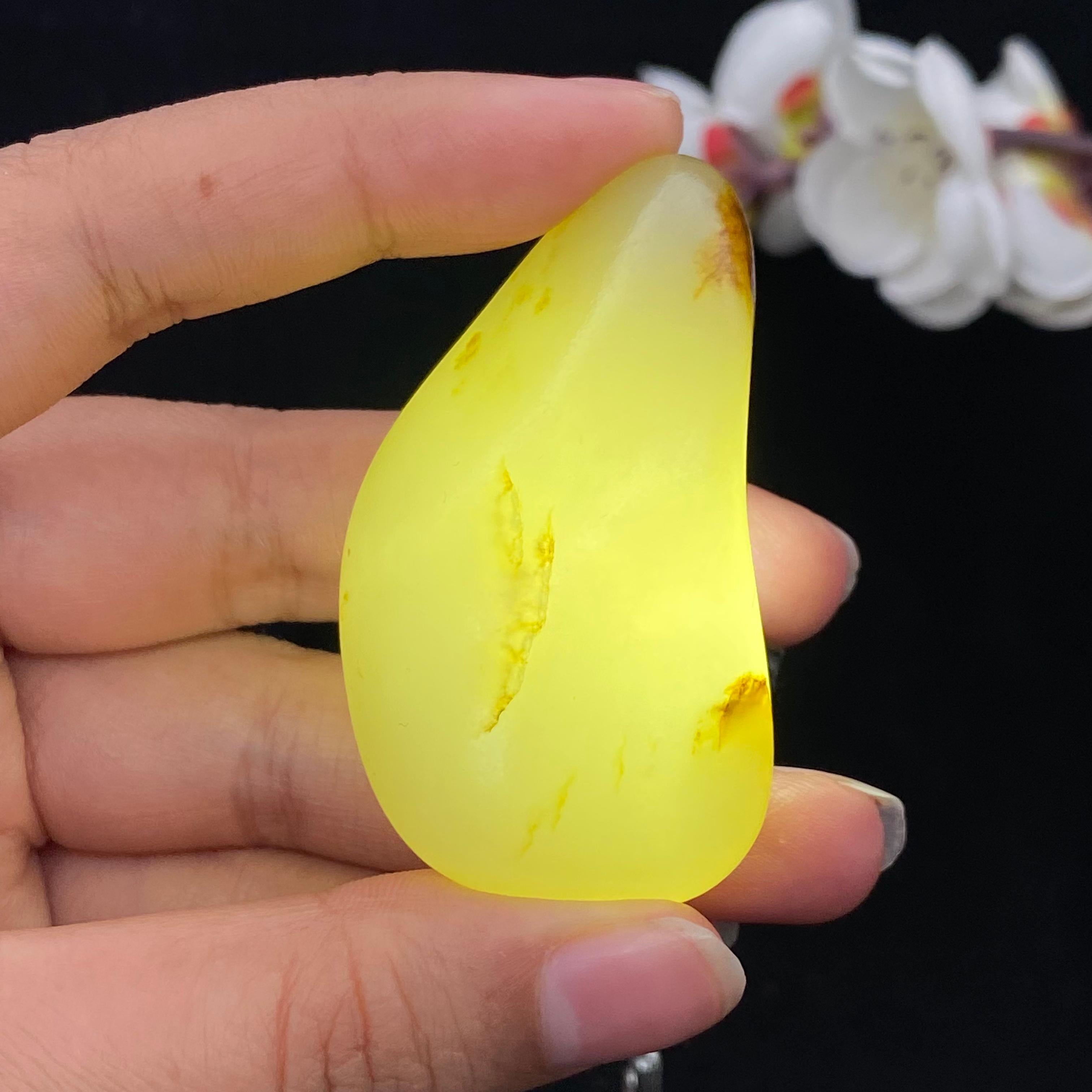 和田玉黄皮籽料挂件（47.9g）