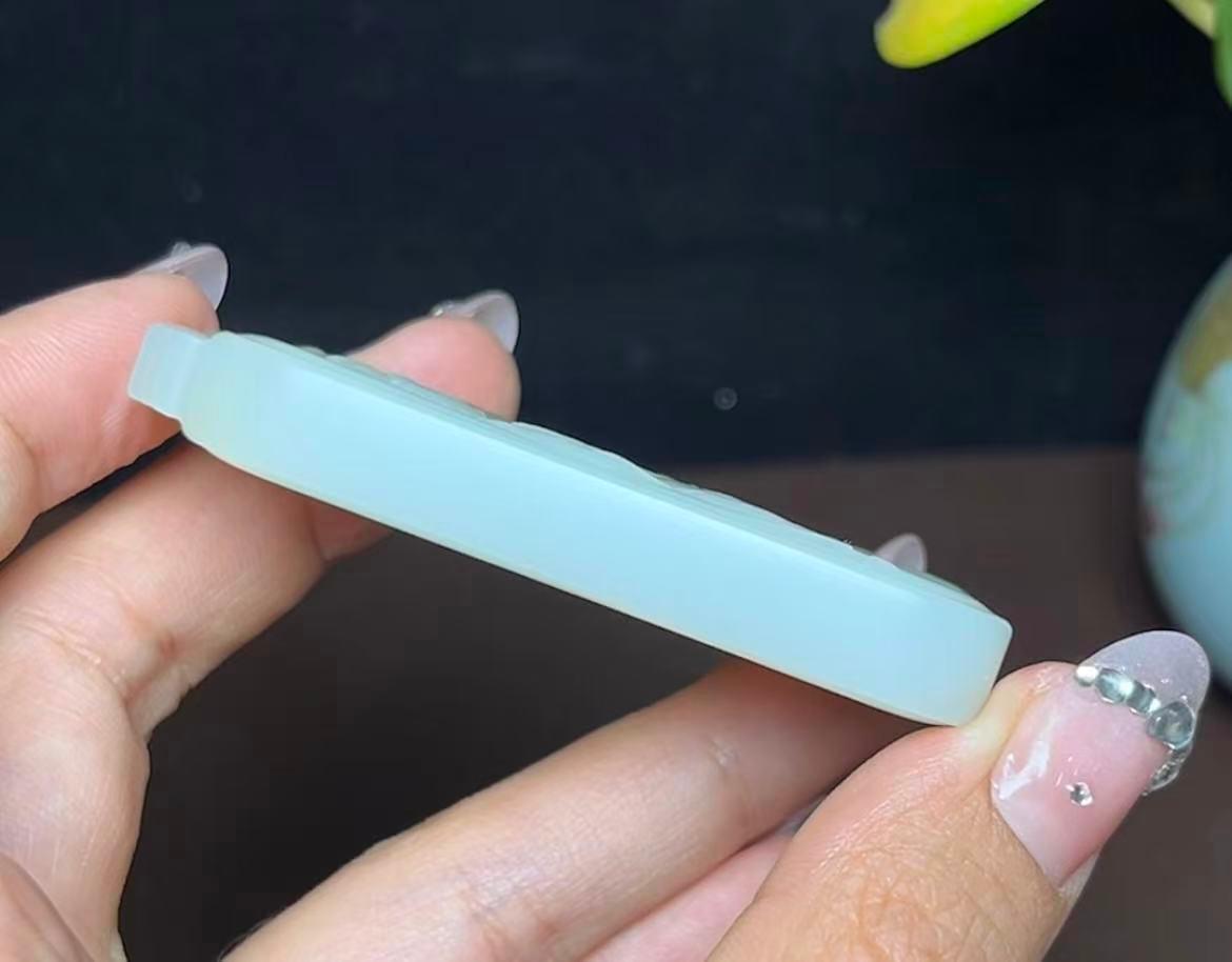 新疆和田玉且末糖白站观音（60.3g）