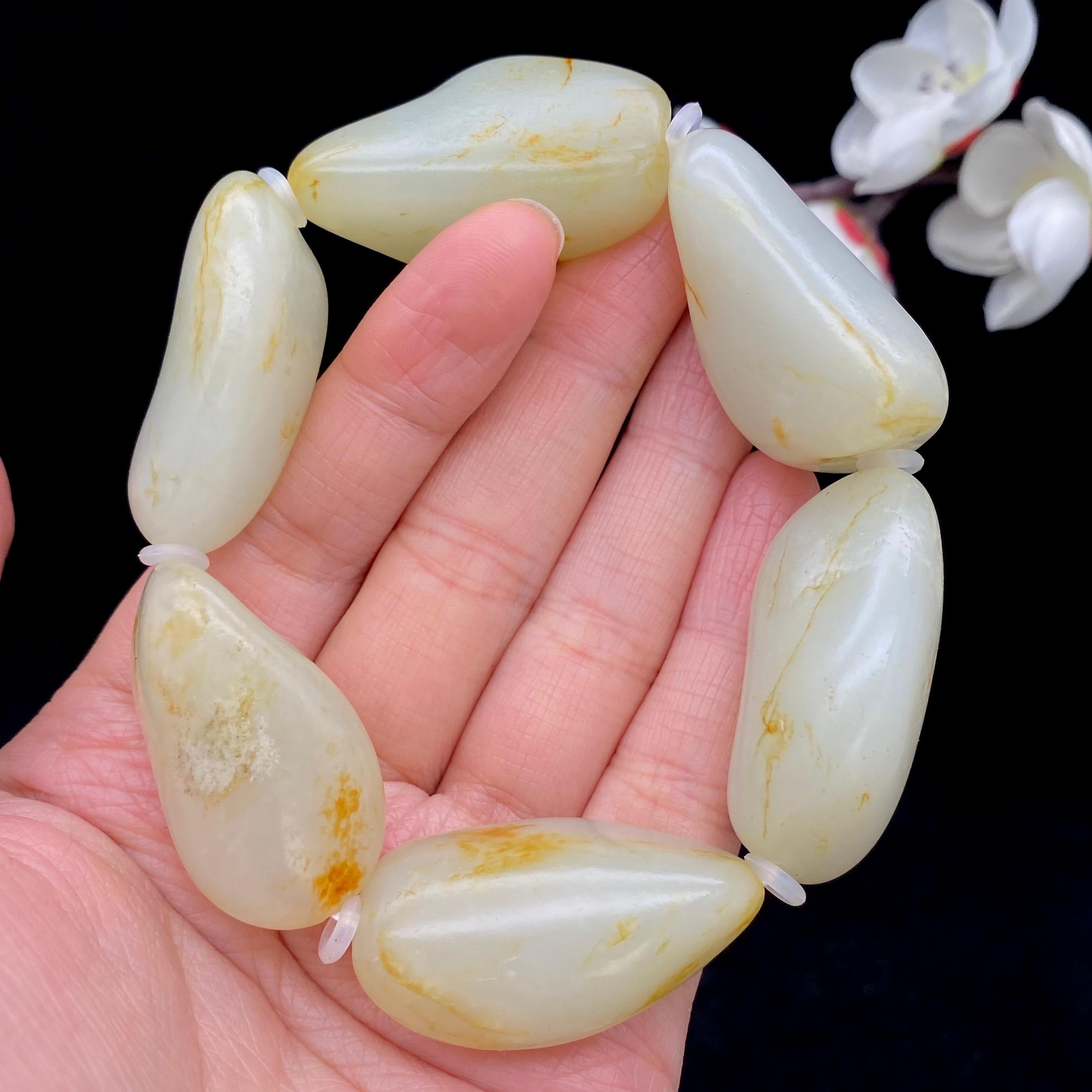 和田玉洒金皮籽料【精品手串】（112.9g）