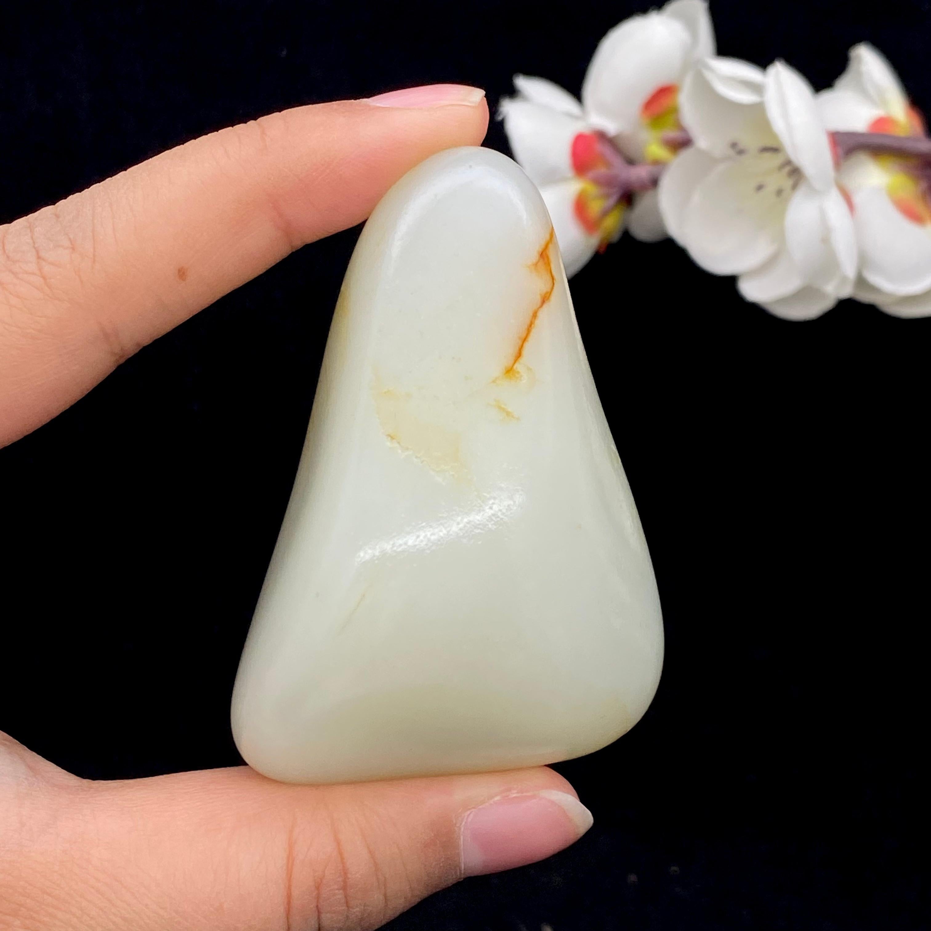 和田玉黄皮籽料手把件（129.6g）