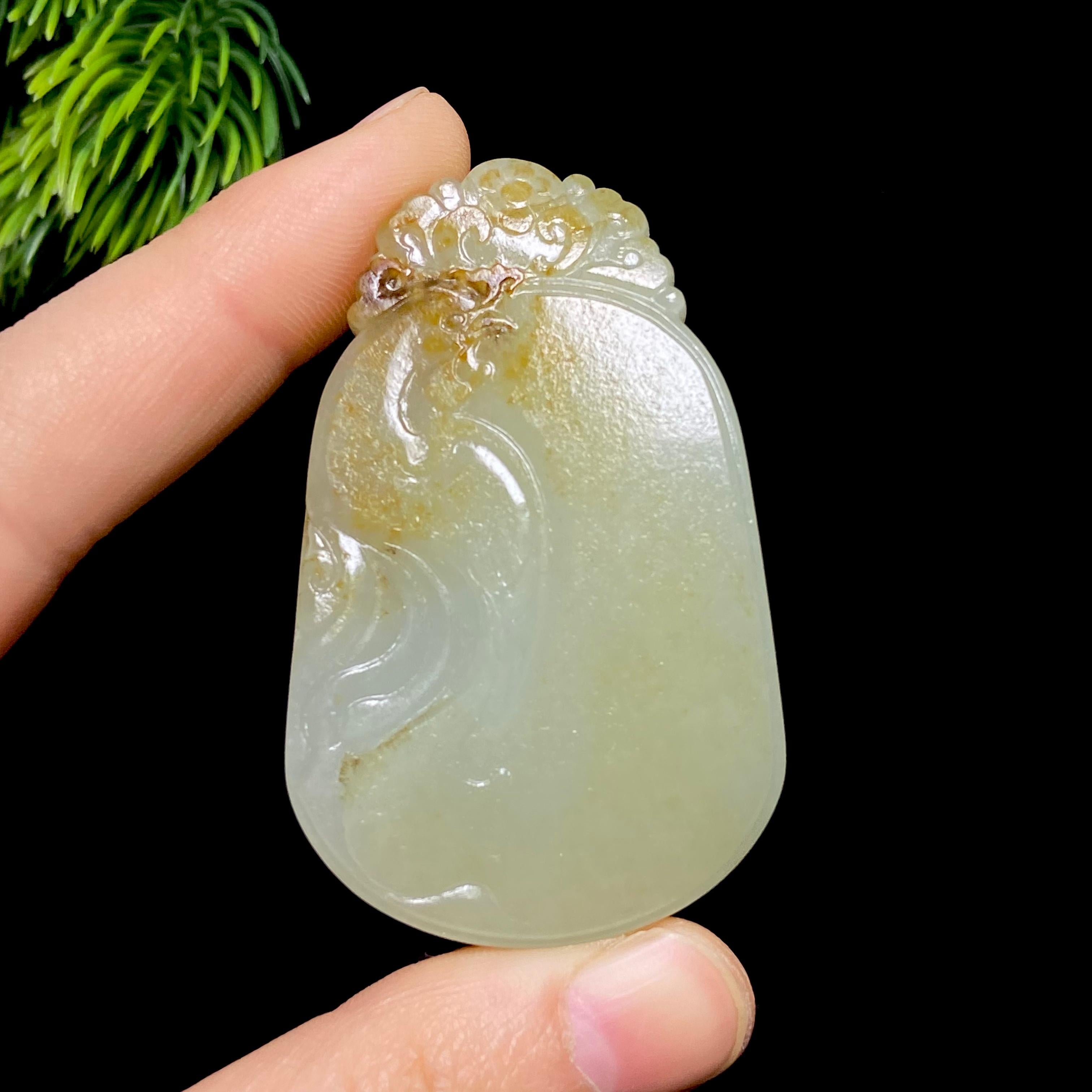 和田玉籽料无事牌（57.9g）