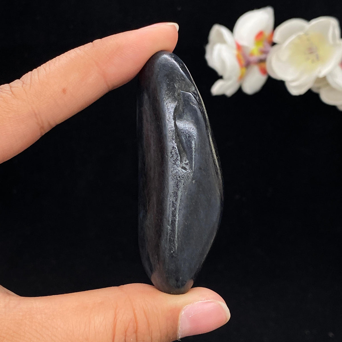 和田玉青花籽料手把件（72g）