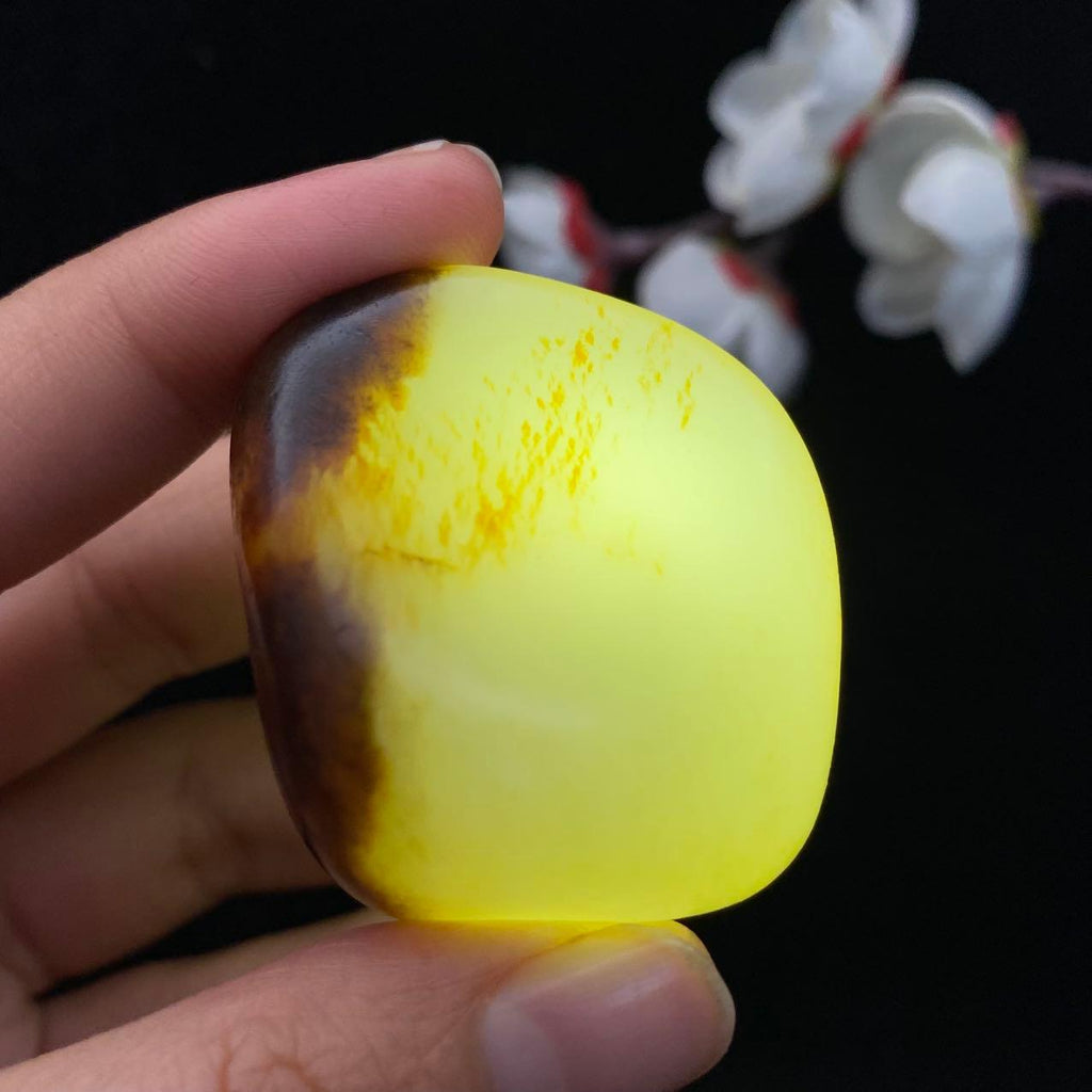 和田玉聚黄皮籽料大挂件（58.2g）
