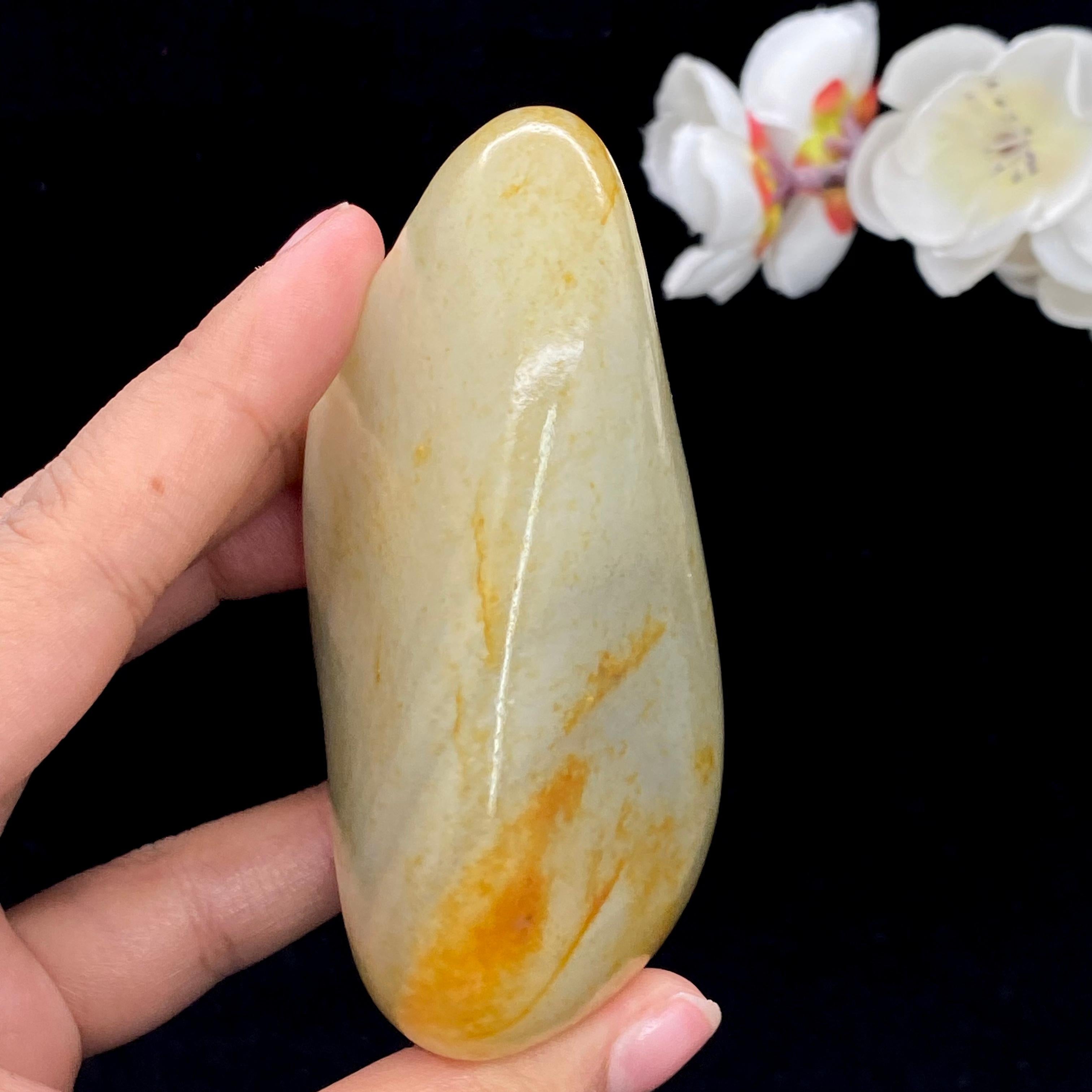 和田玉洒金皮青花底籽料（283.4g）