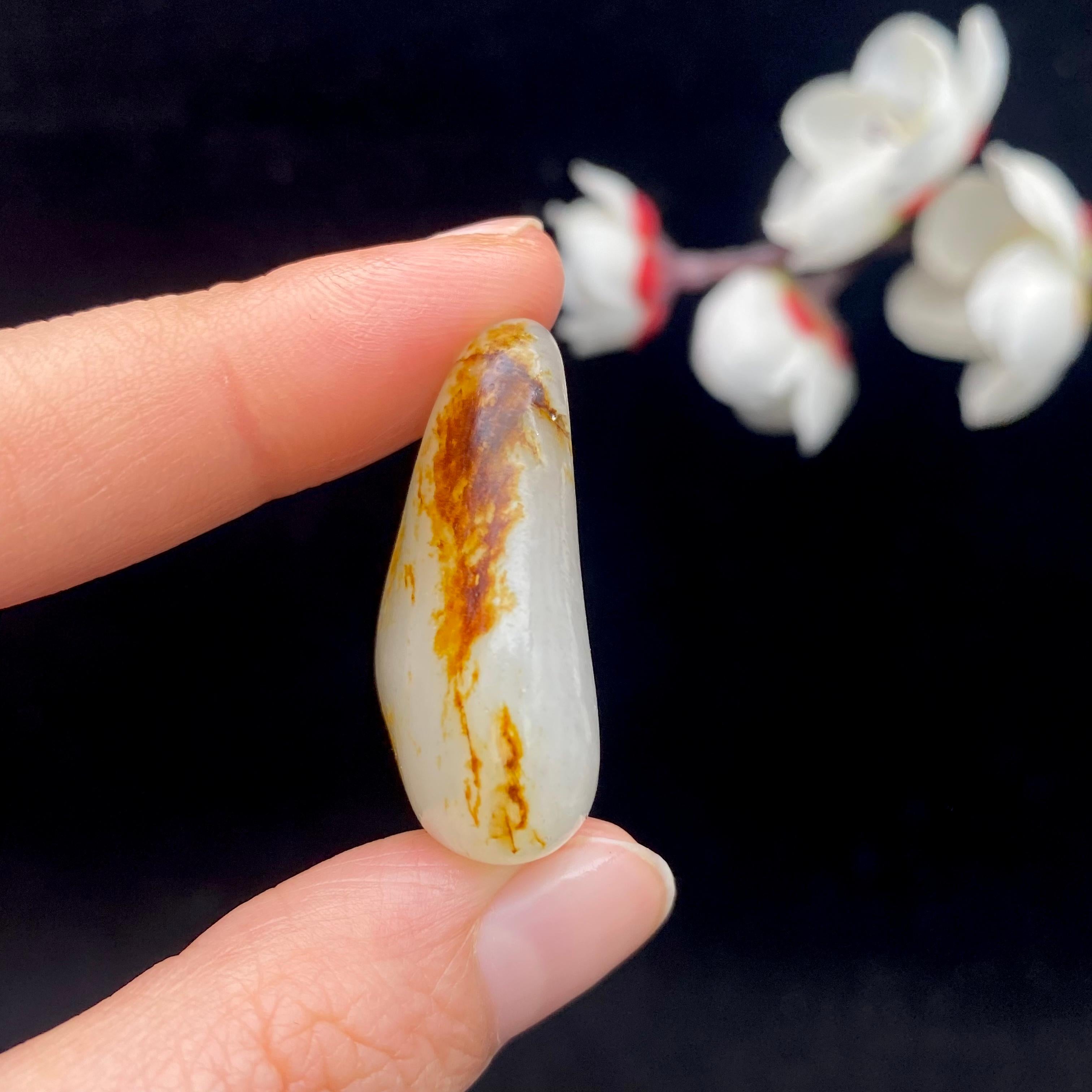 和田玉红皮籽料（15.3g）