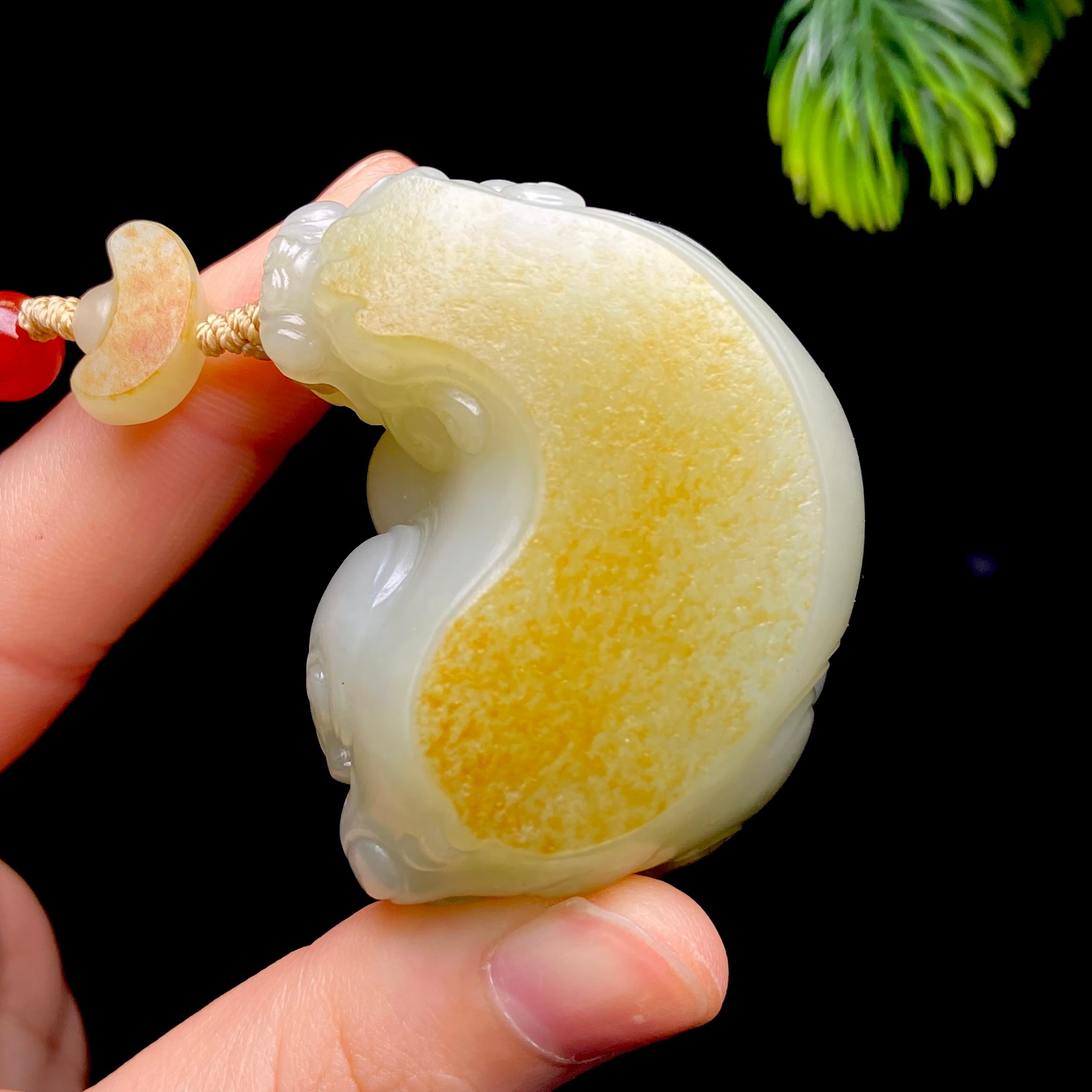 和田玉籽料貔貅把件（102.2g）