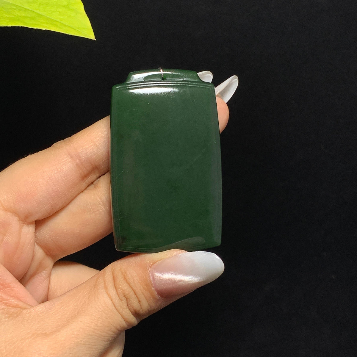 和田山料碧玉菠菜绿无事牌（50.0g）
