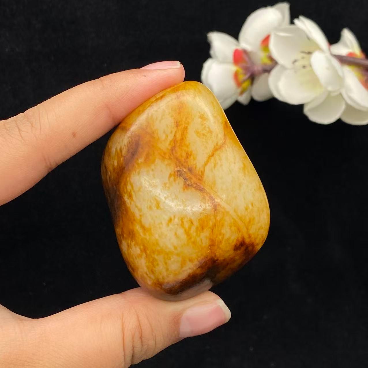 和田玉聚红皮籽料手把件（120.9g）