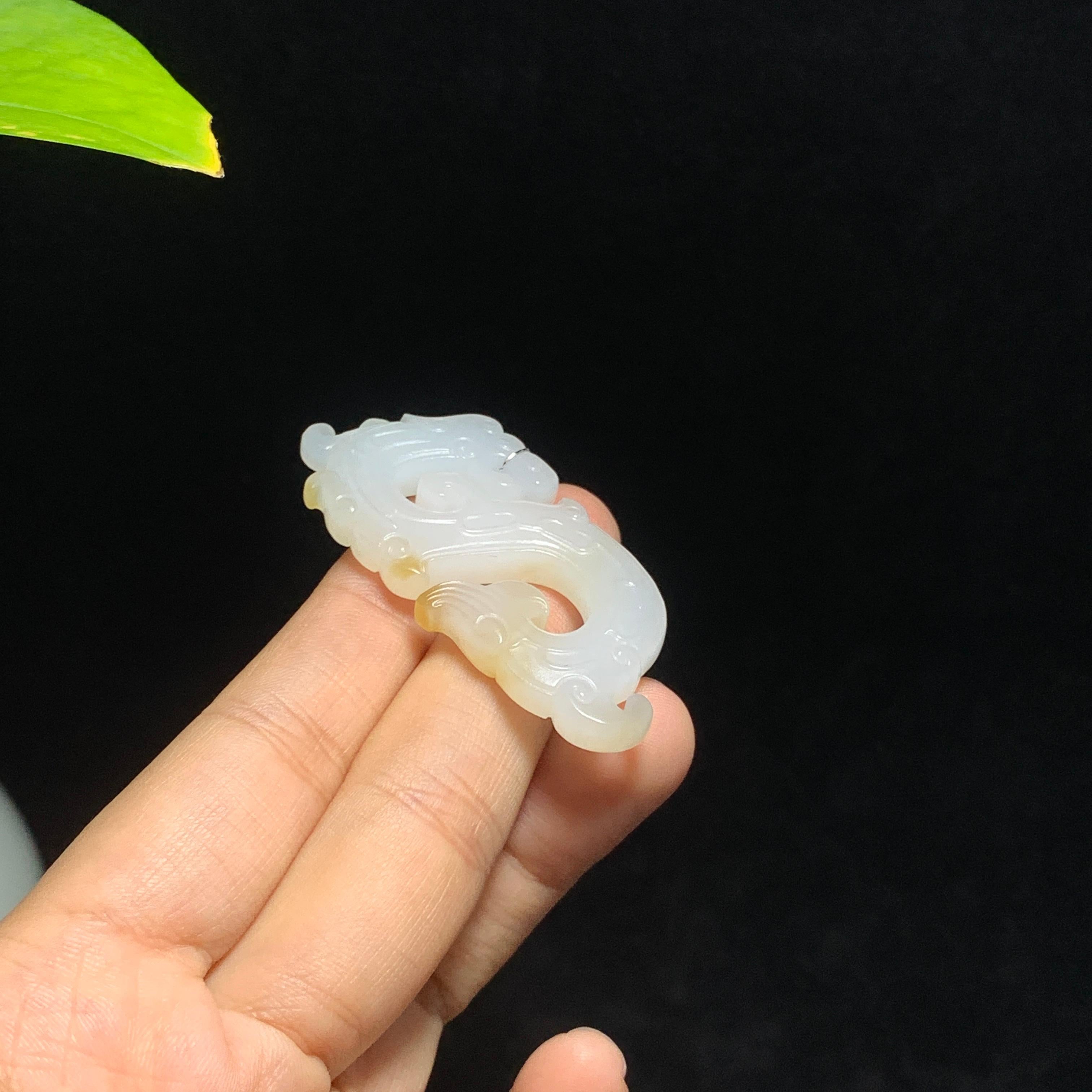 和田山料糖白玉仿古龙挂件（13.8g）