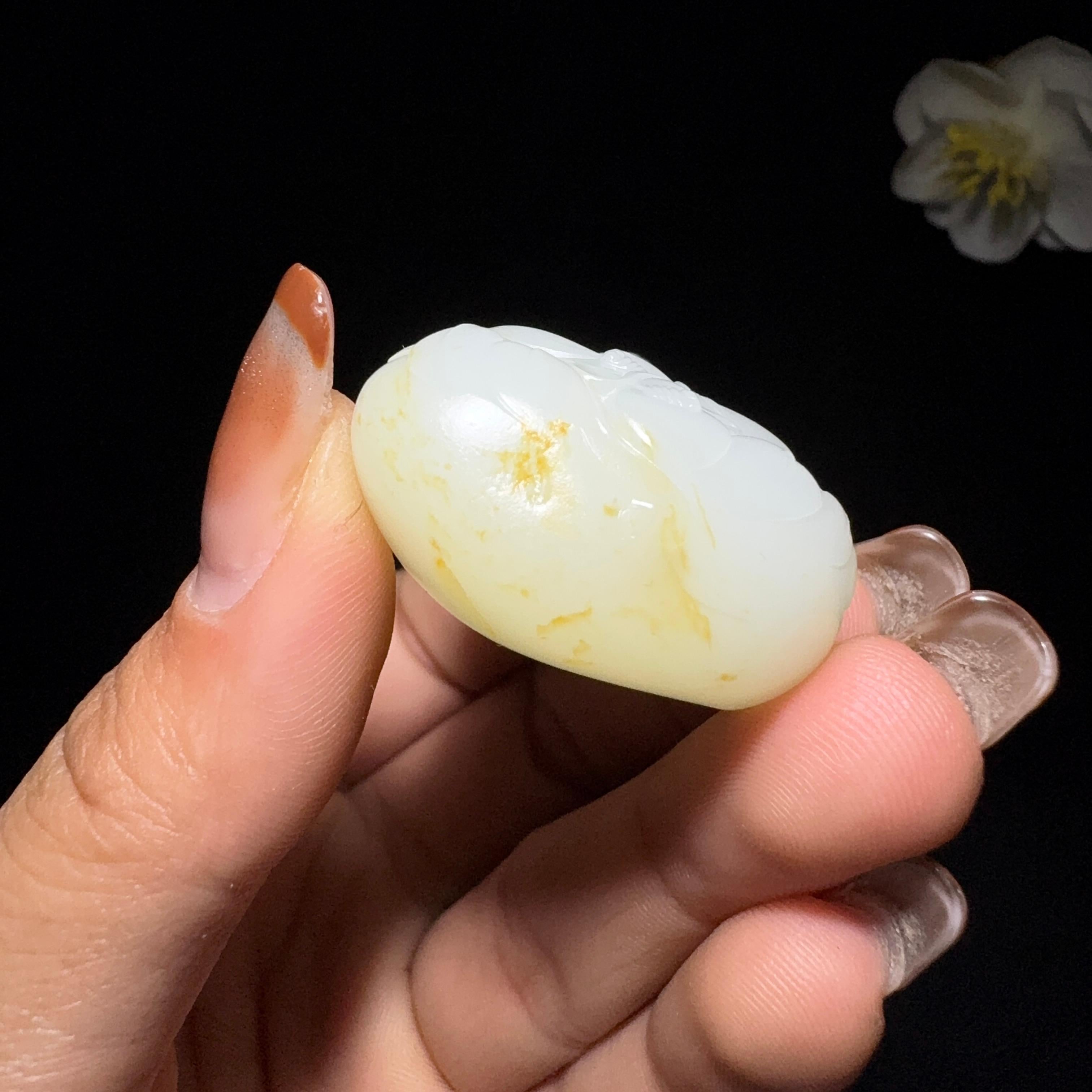 和田玉籽料观音挂件（50.2g）