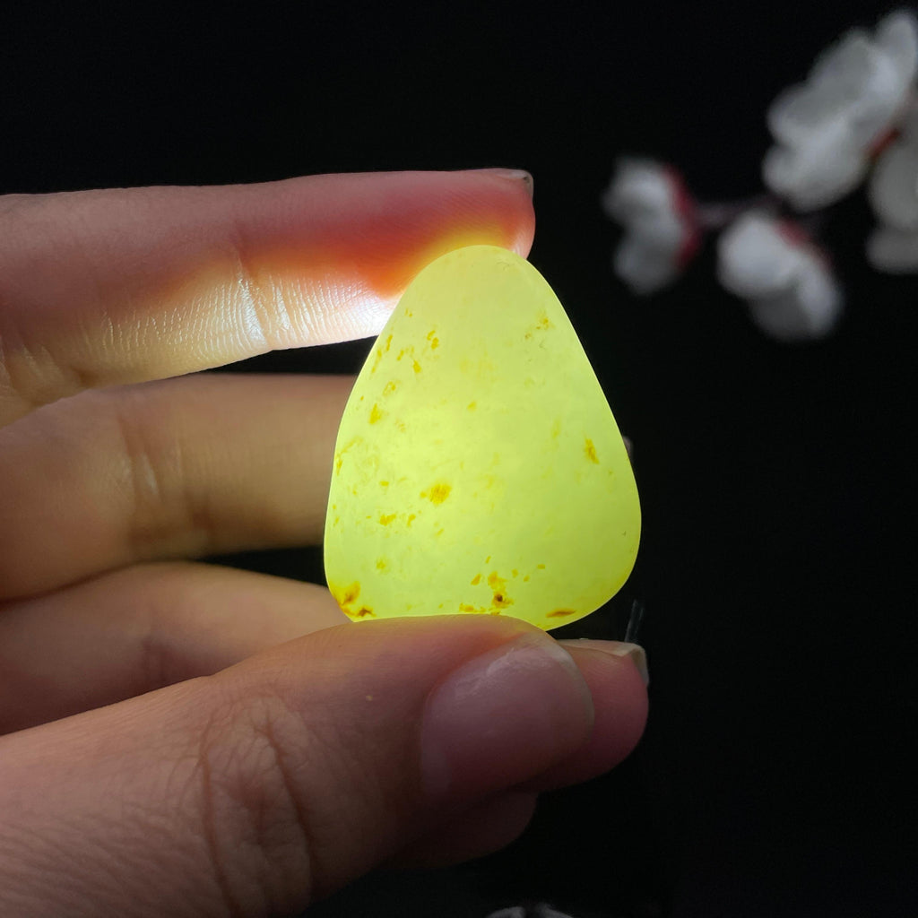 和田玉洒金皮籽料（12.1g）
