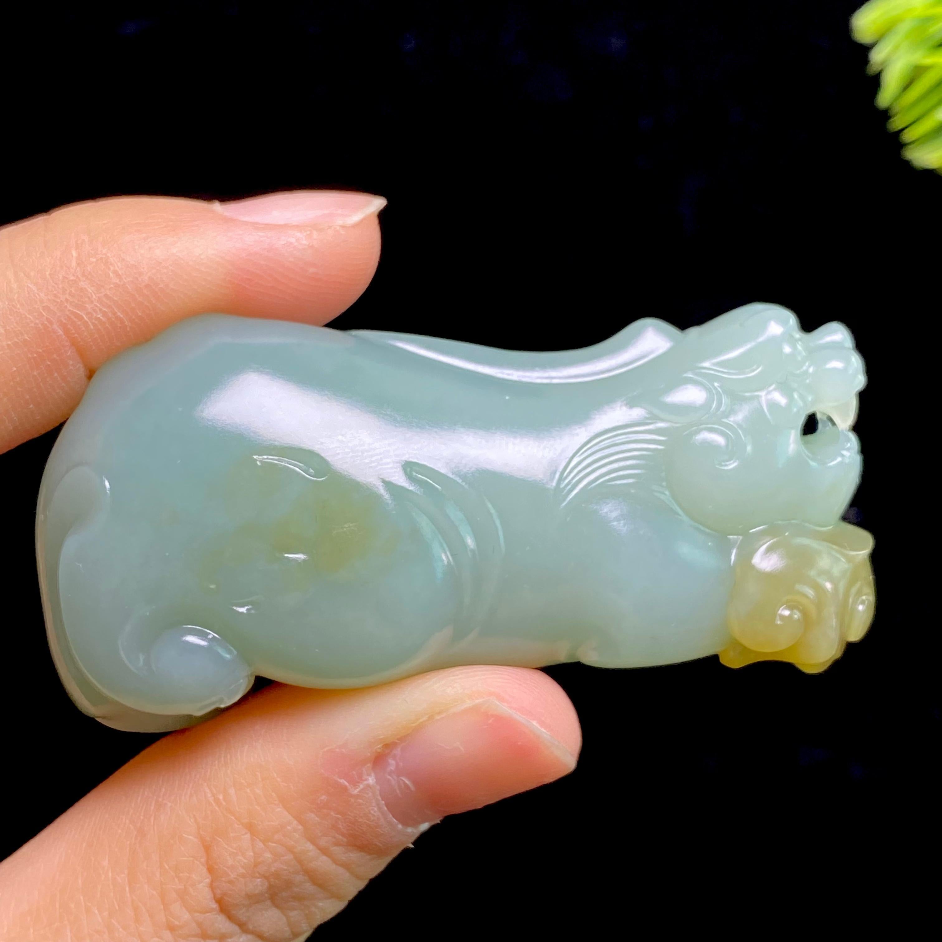 和田玉籽料且末蓝貔貅（60.1g）