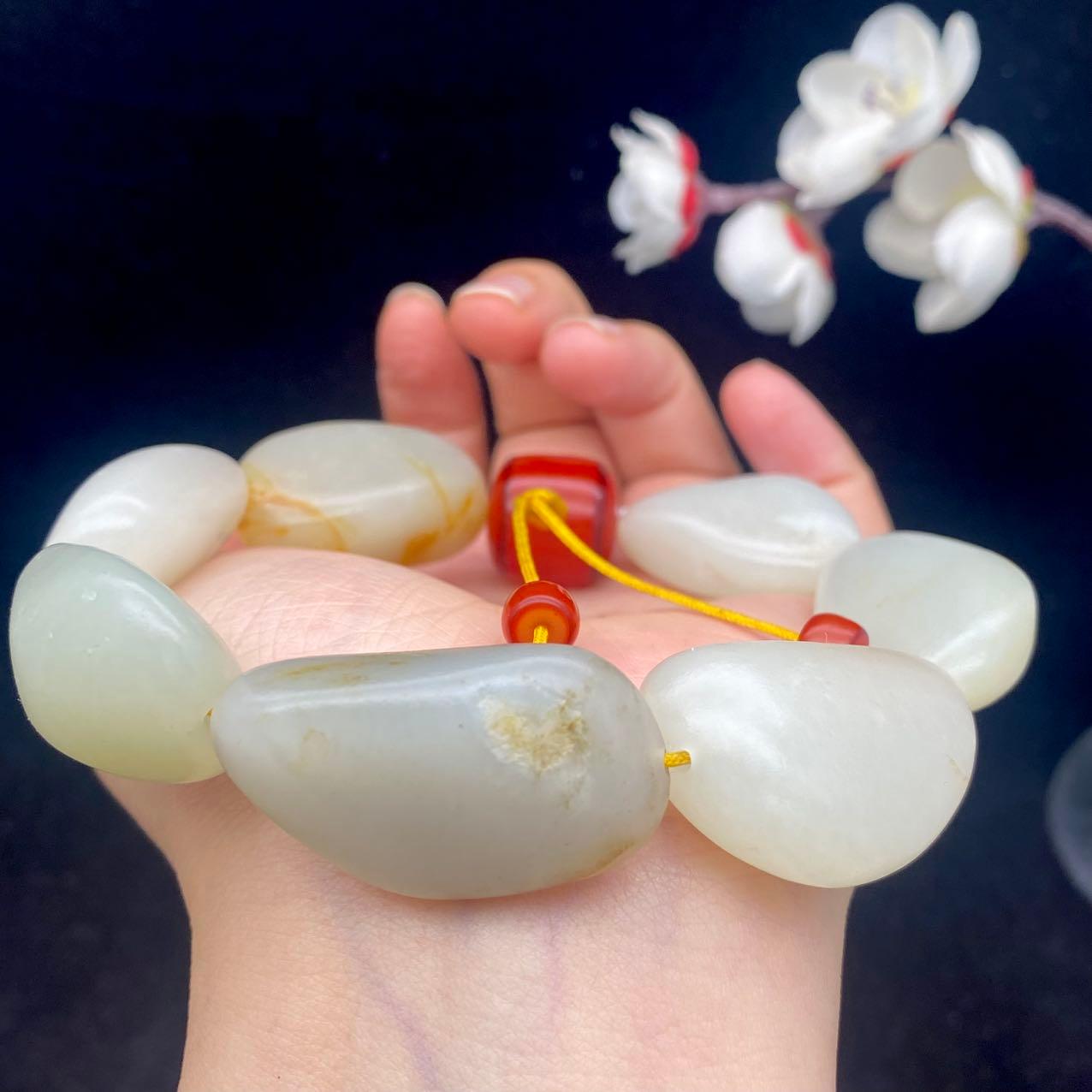 和田玉洒金皮籽料【精品手串】（109.6g）
