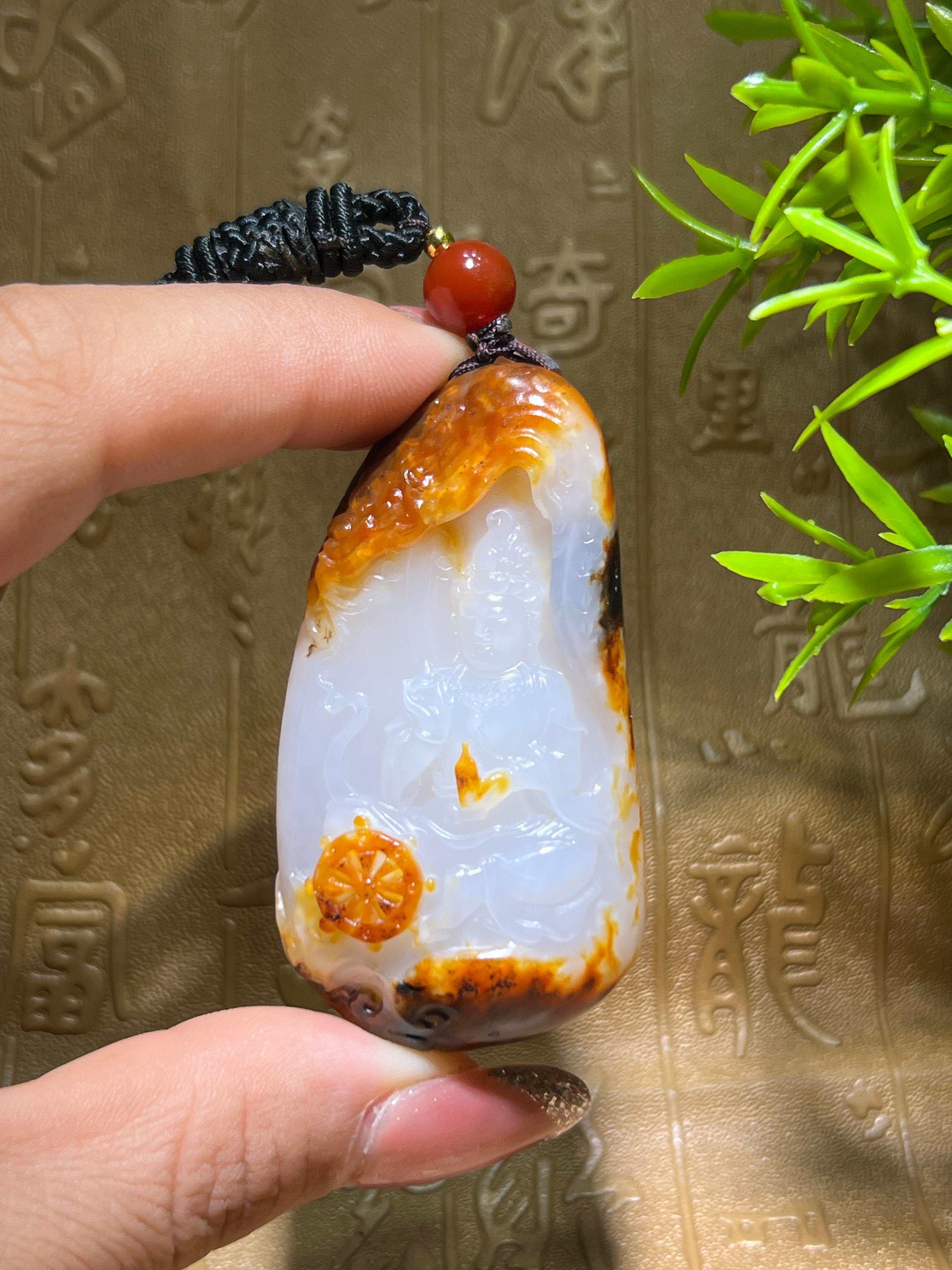 和田玉籽料观音（55.2g）