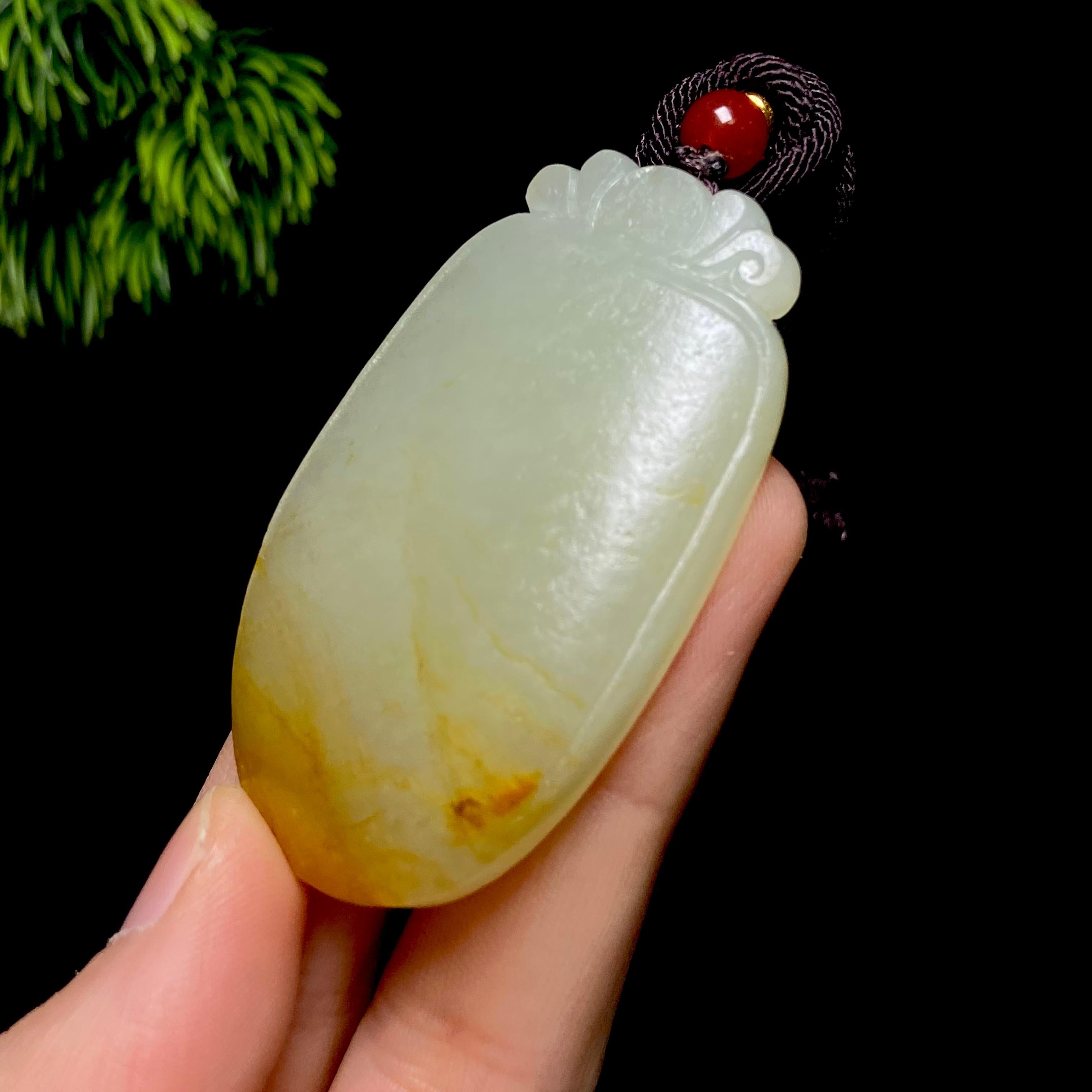 秒杀和田玉籽料无事牌（35.8g）
