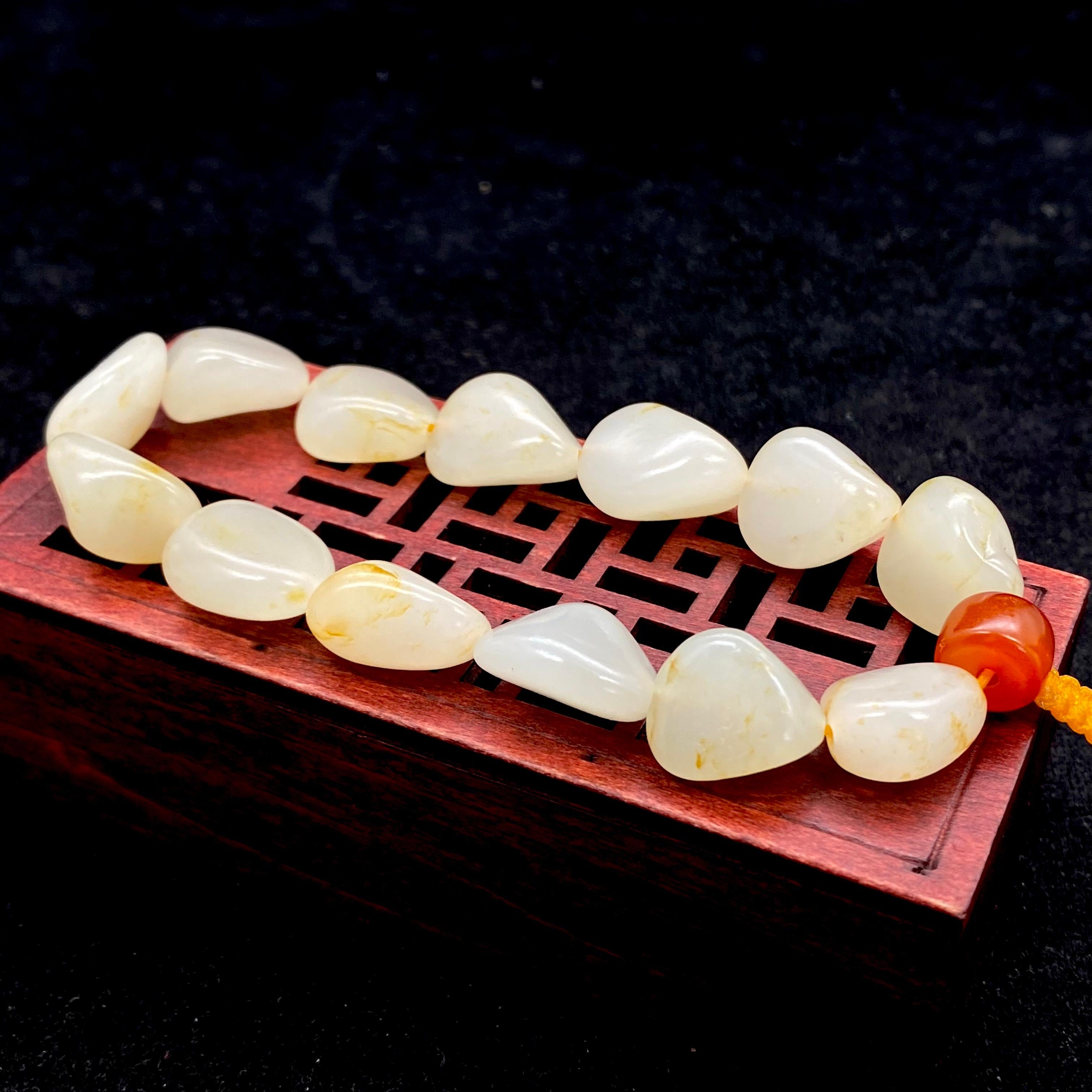 和田玉洒金皮【精品手串】（32.2g）