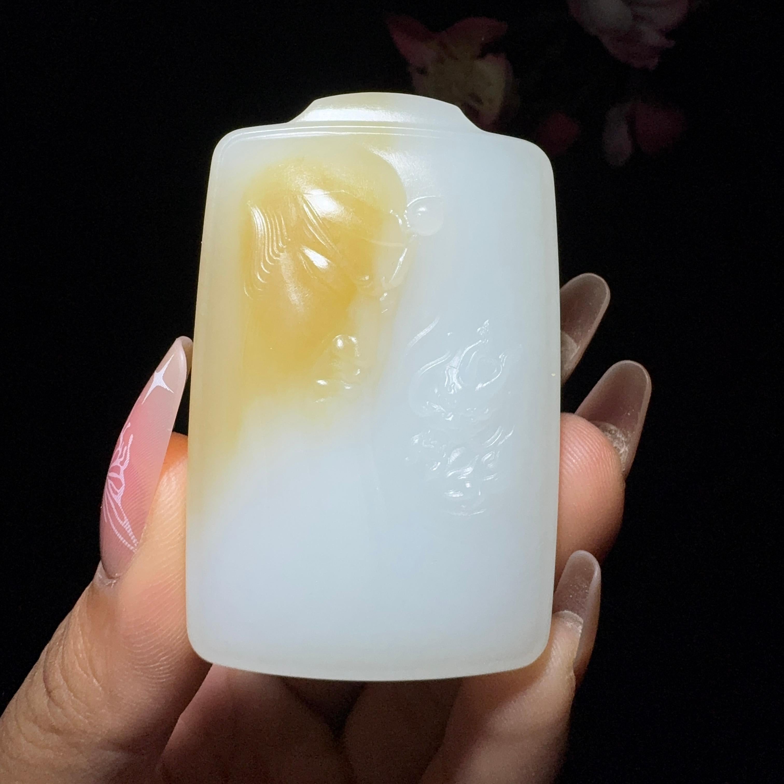 和田玉糖白挂件关公（70.8g）