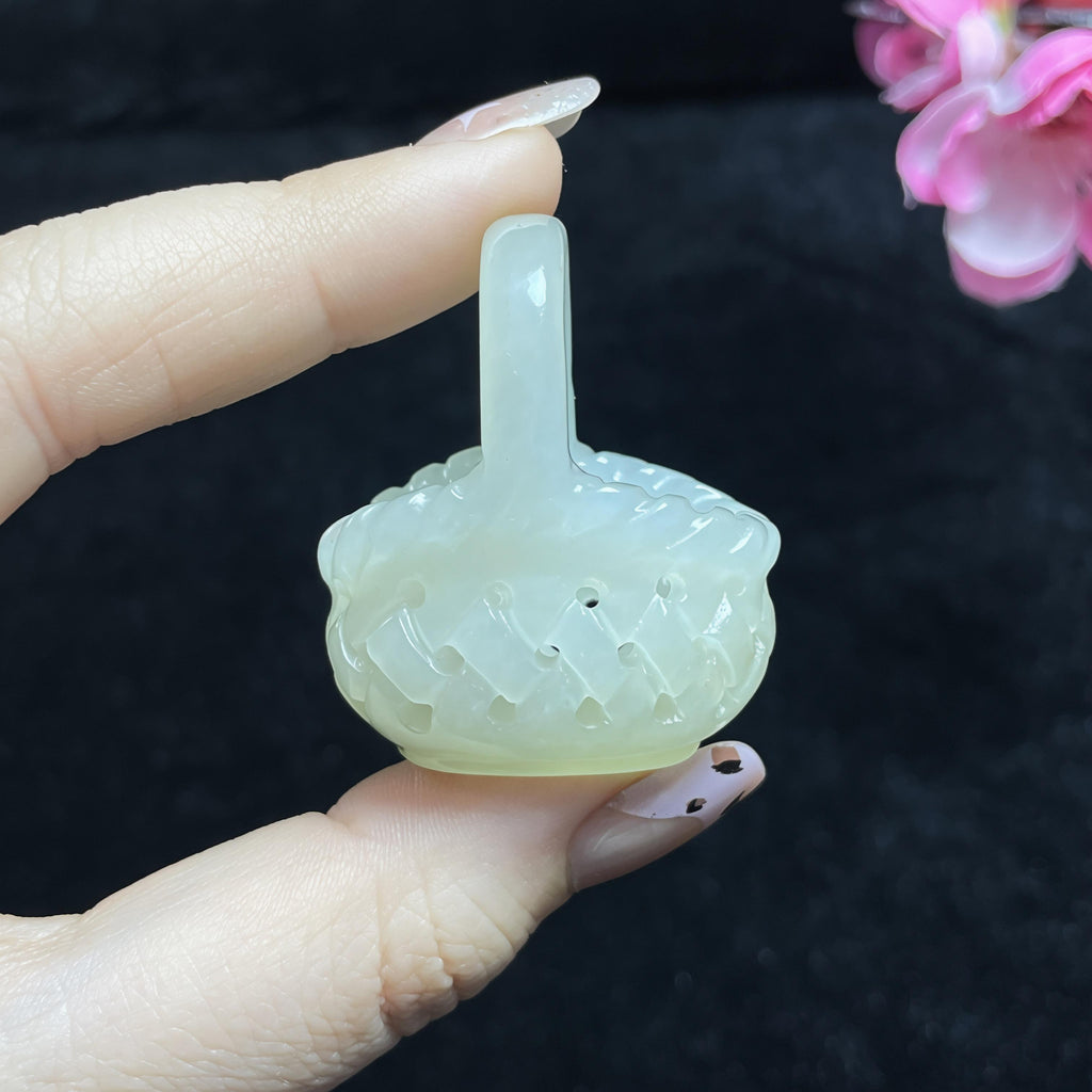 和田且末料白玉带翠花蓝（21.4g）