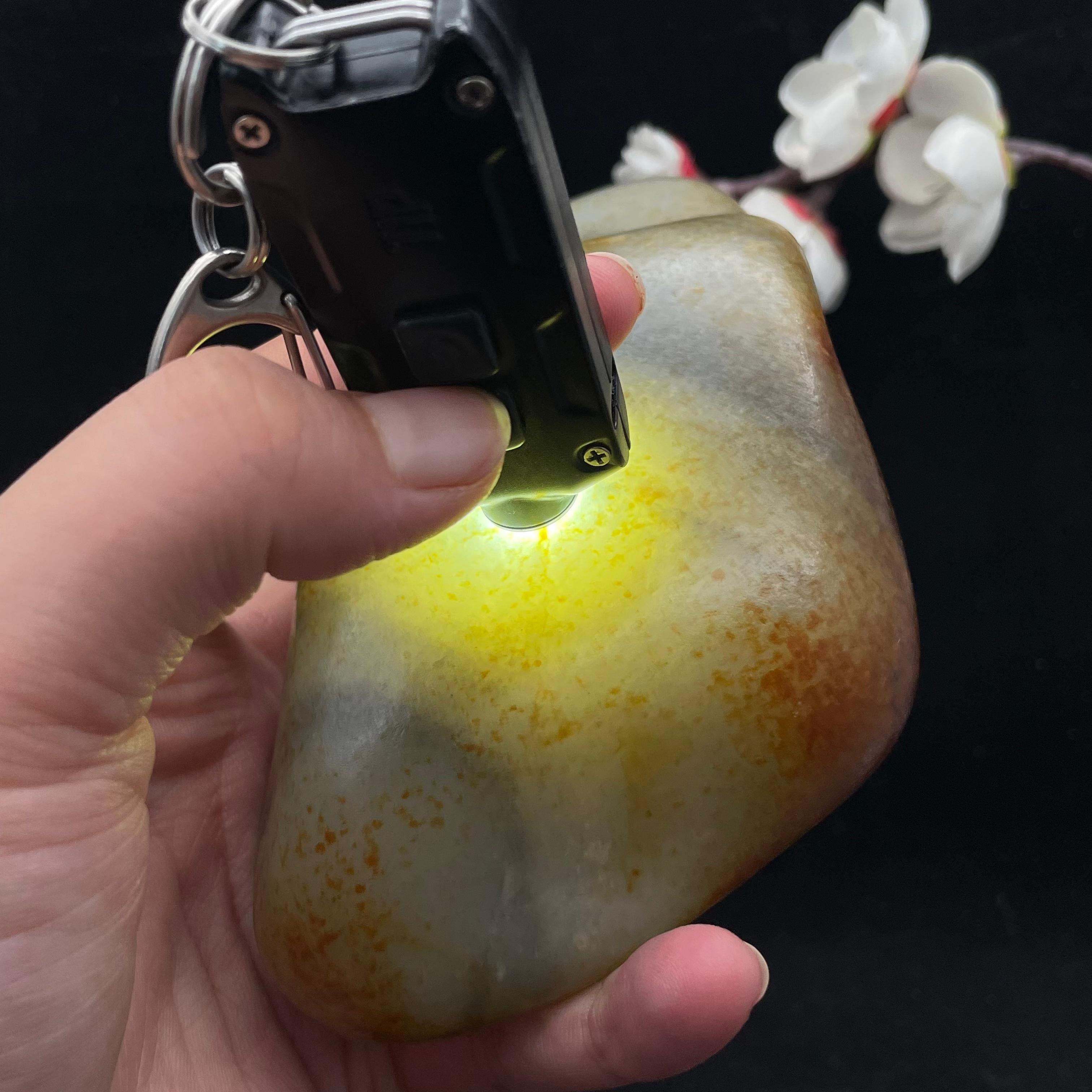 和田玉聚红皮青花籽料（624.9g）