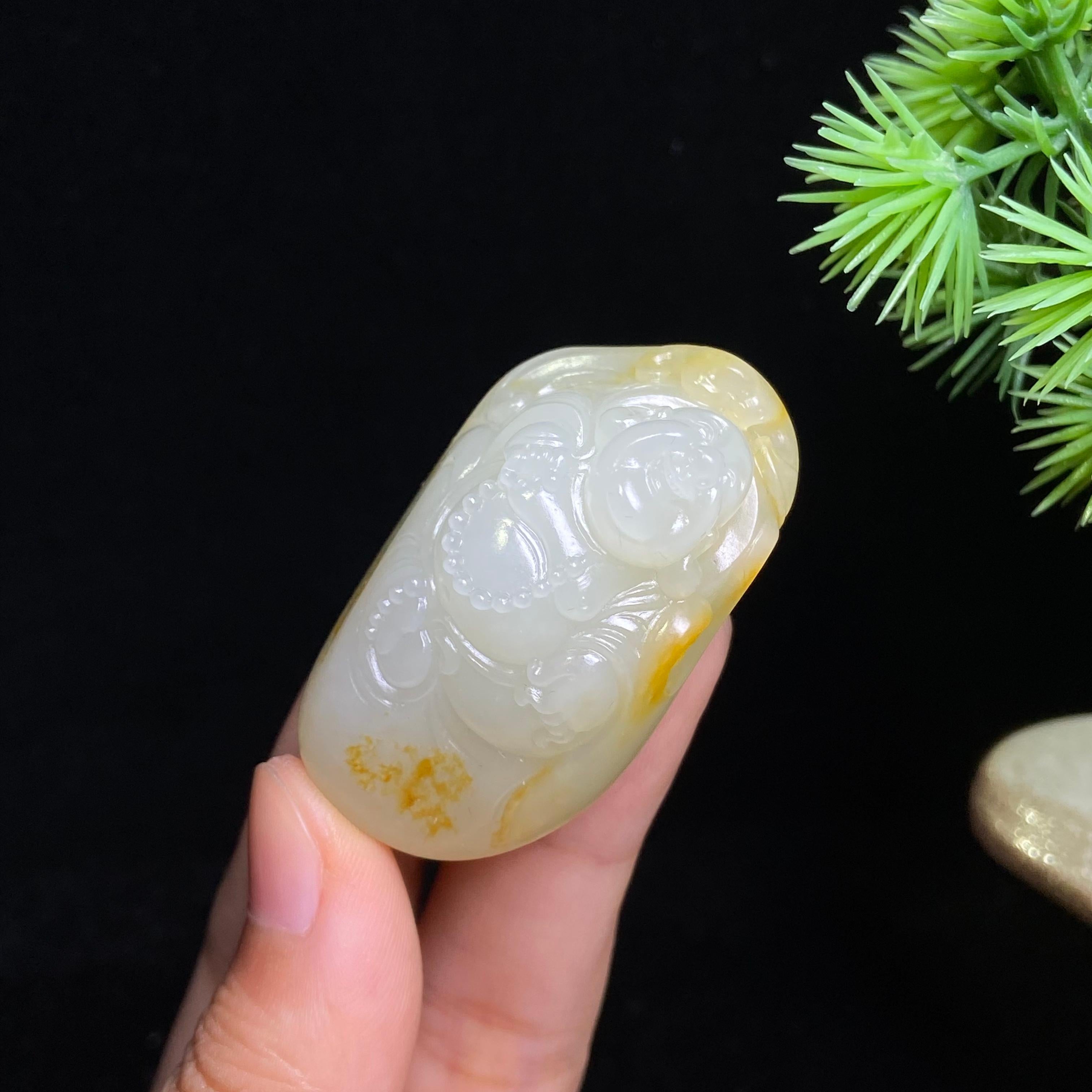 和田玉籽料独籽佛公（38.4g）