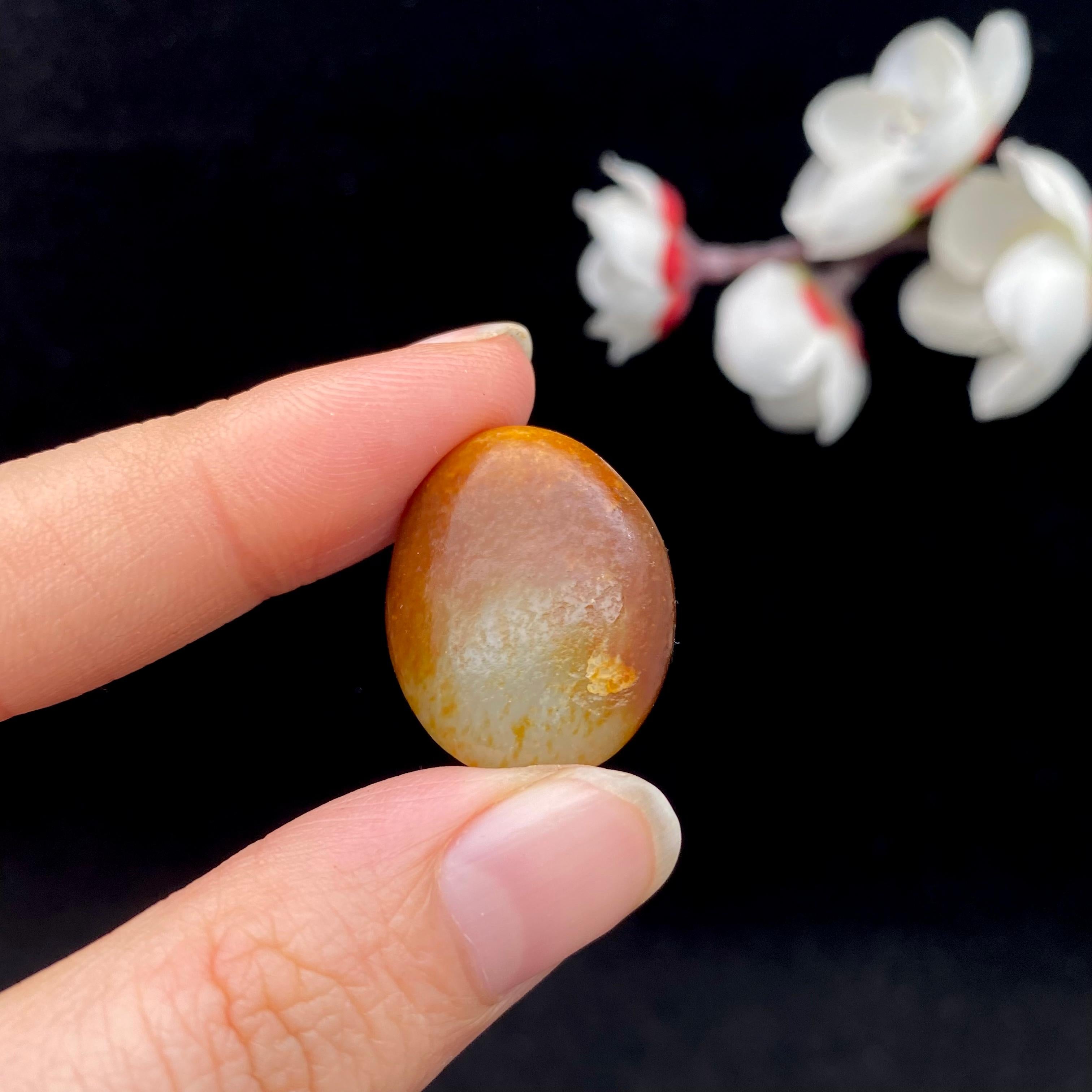 和田玉聚红皮籽料吊坠籽（6.9g）