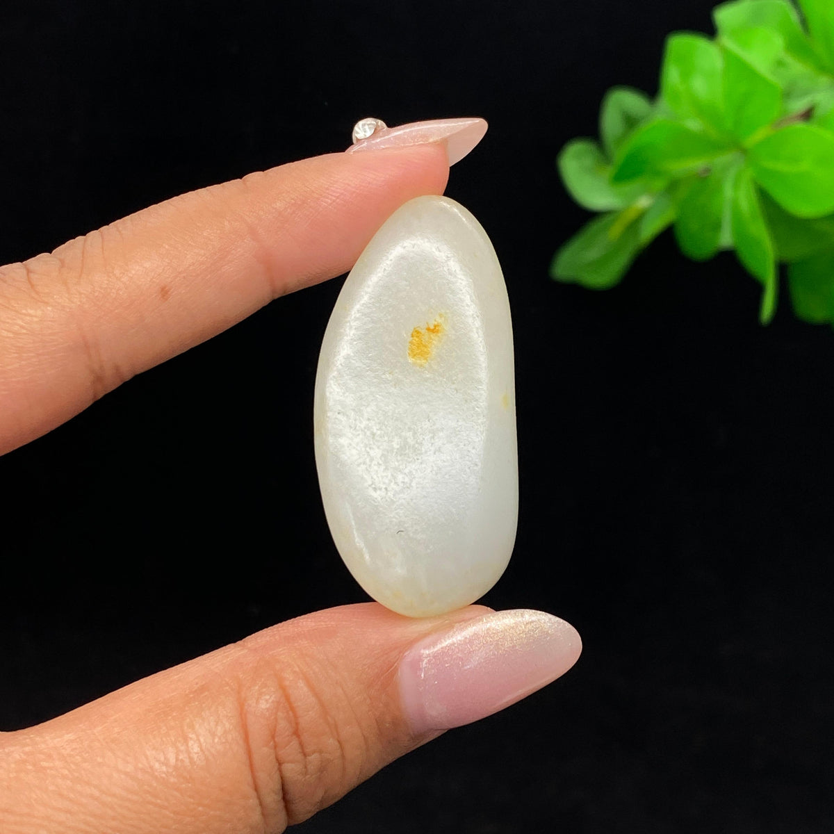 和田玉青花底带黄皮籽料挂件（30g）