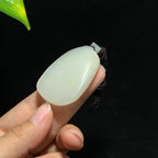 和田籽料洒金皮白玉无事牌挂件（33.7g）