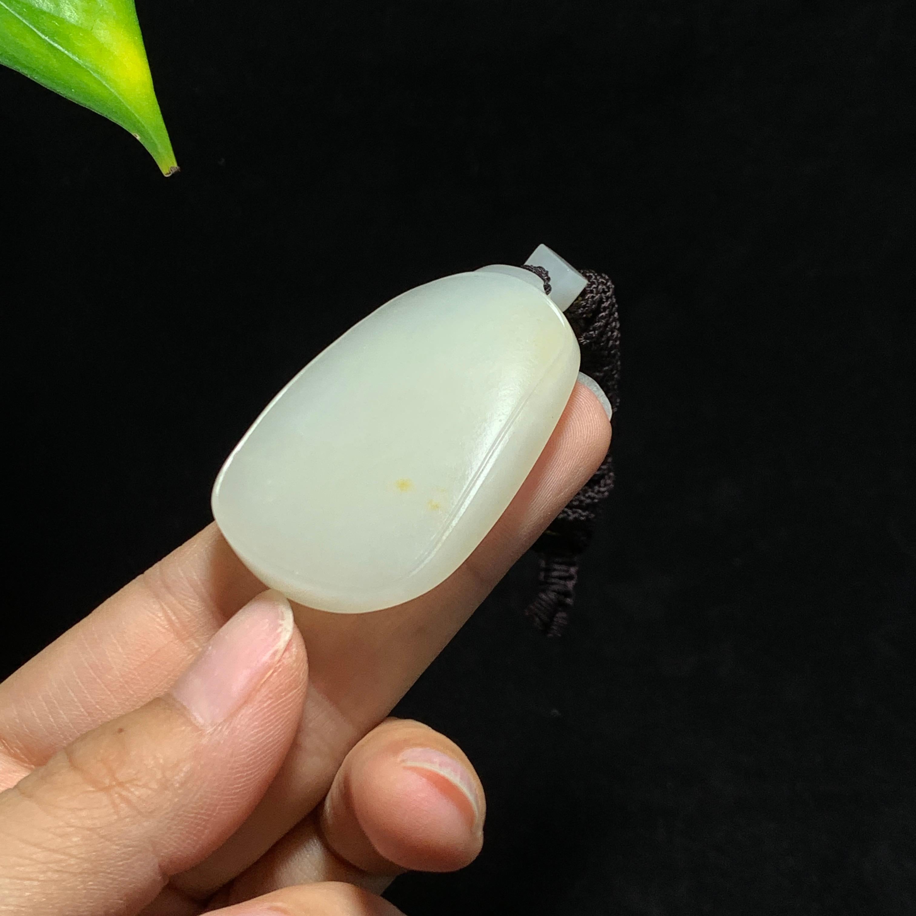 和田籽料洒金皮白玉无事牌挂件（33.7g）
