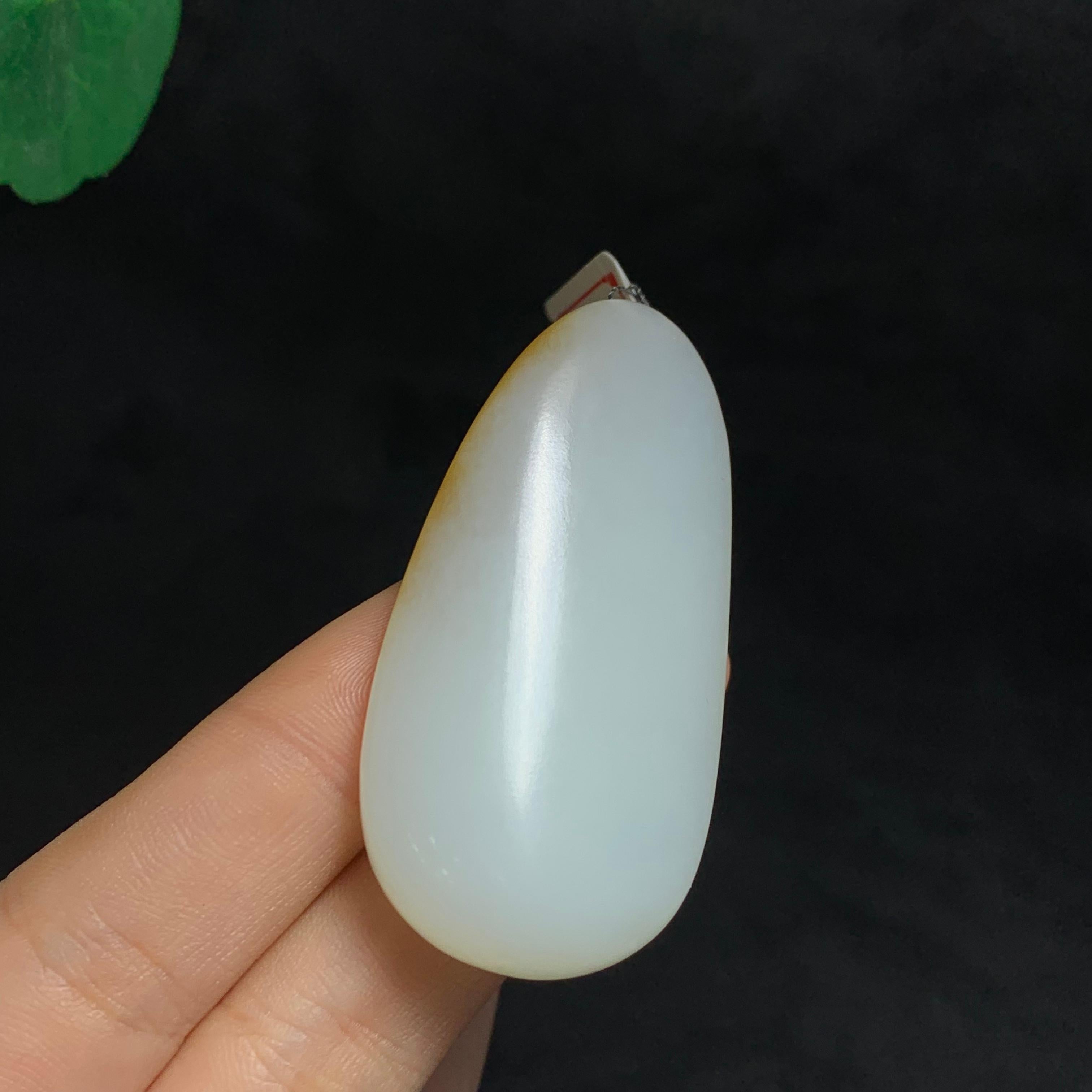 新疆且末金山糖白玉佛公（30.8g）