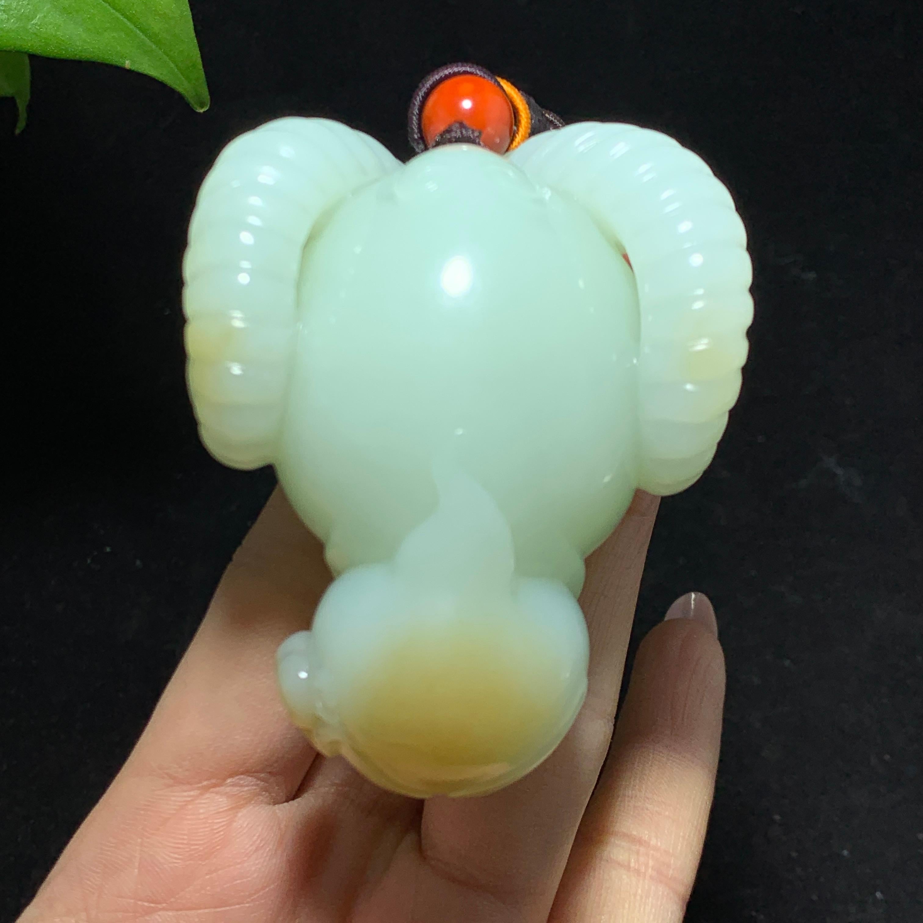 收藏级新疆且末金山矿糖白玉羊羊如意手把件（223.0g）