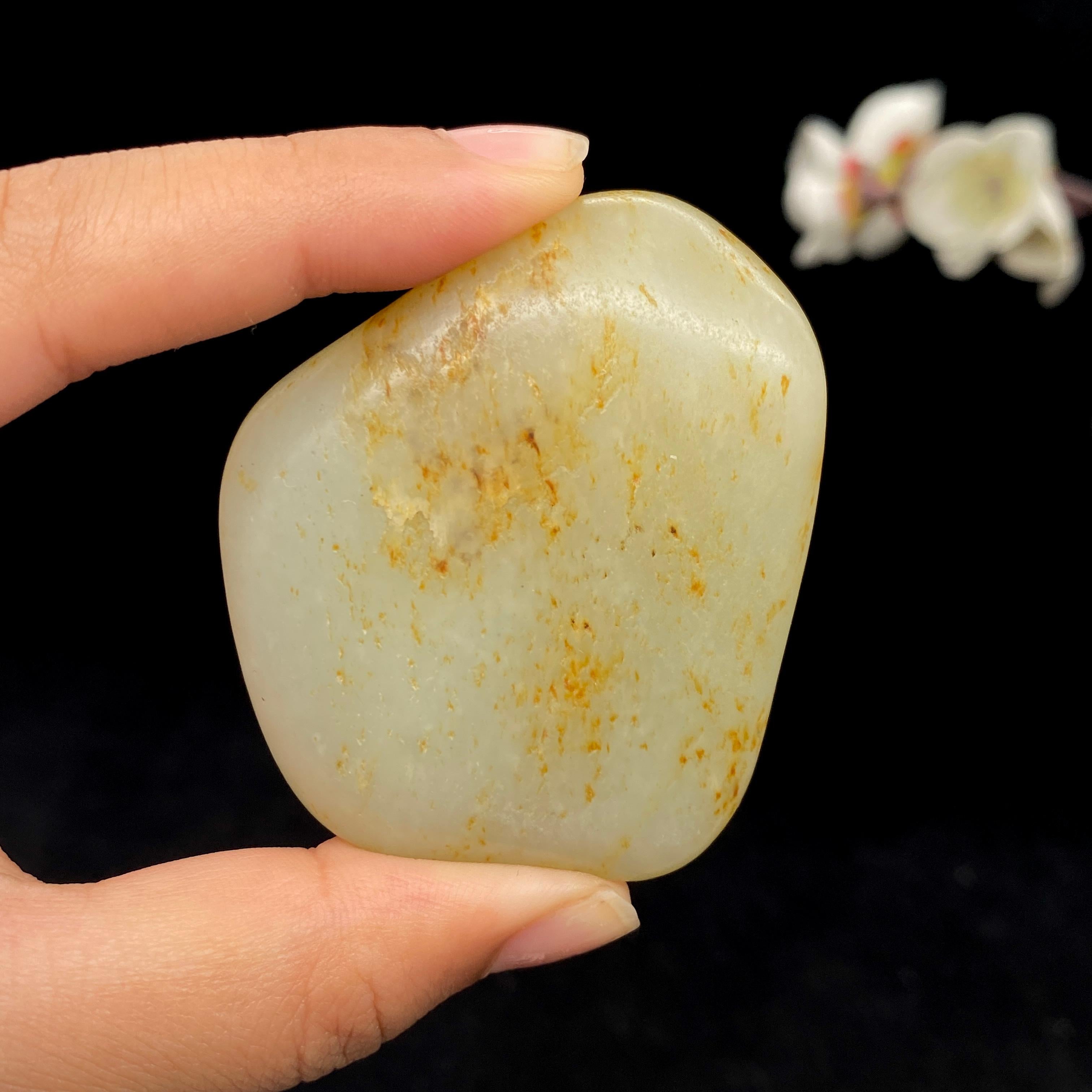 和田玉洒金皮籽料手把件（83.3g）