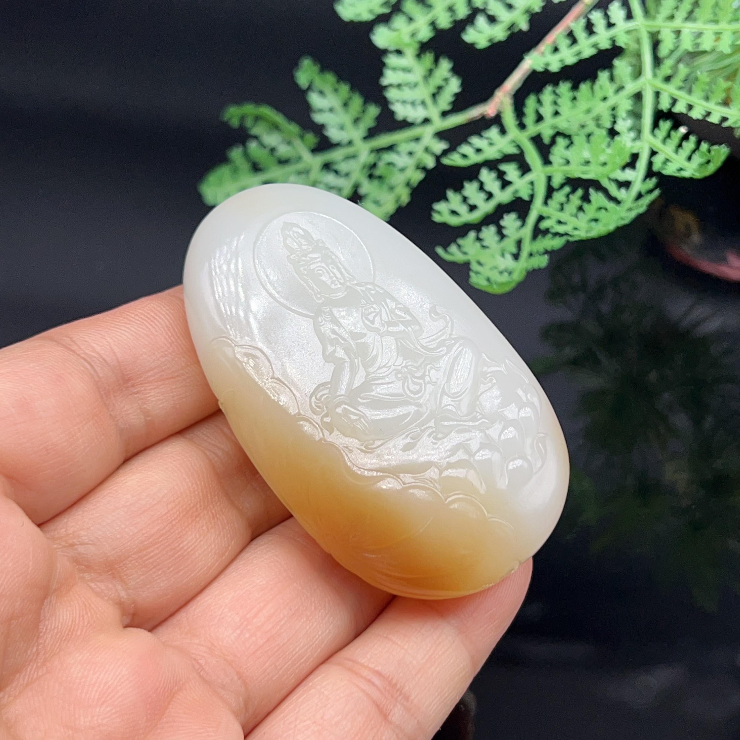 和田玉糖羊脂白玉坐莲观音挂件（62.7g）