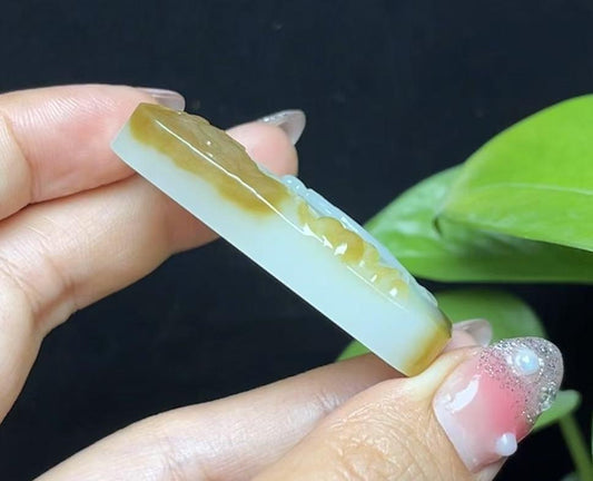 新疆和田玉且末糖羊脂玉观音悟道（35.5g）