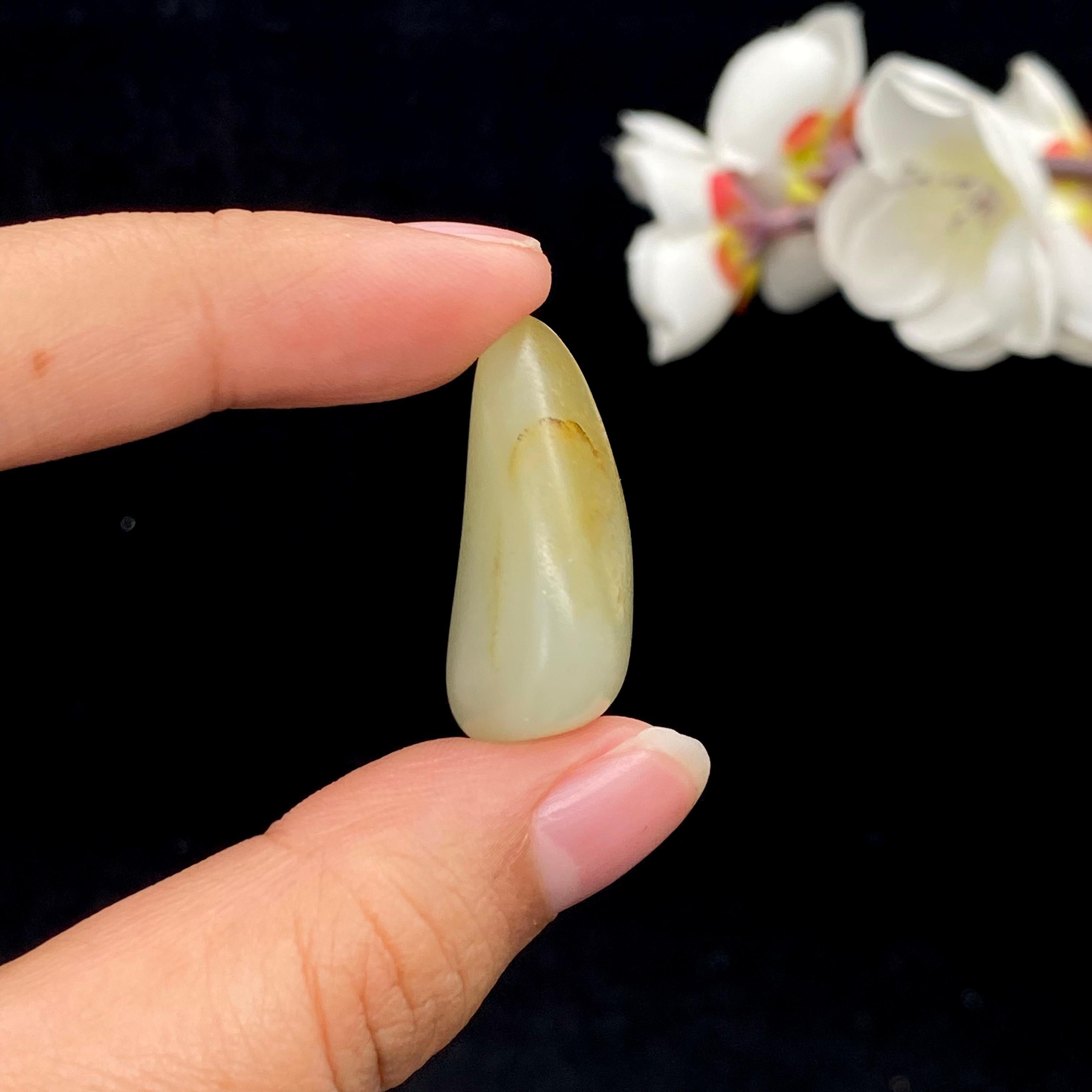 【超值推荐】和田玉黄皮籽料吊坠籽（9.6g）