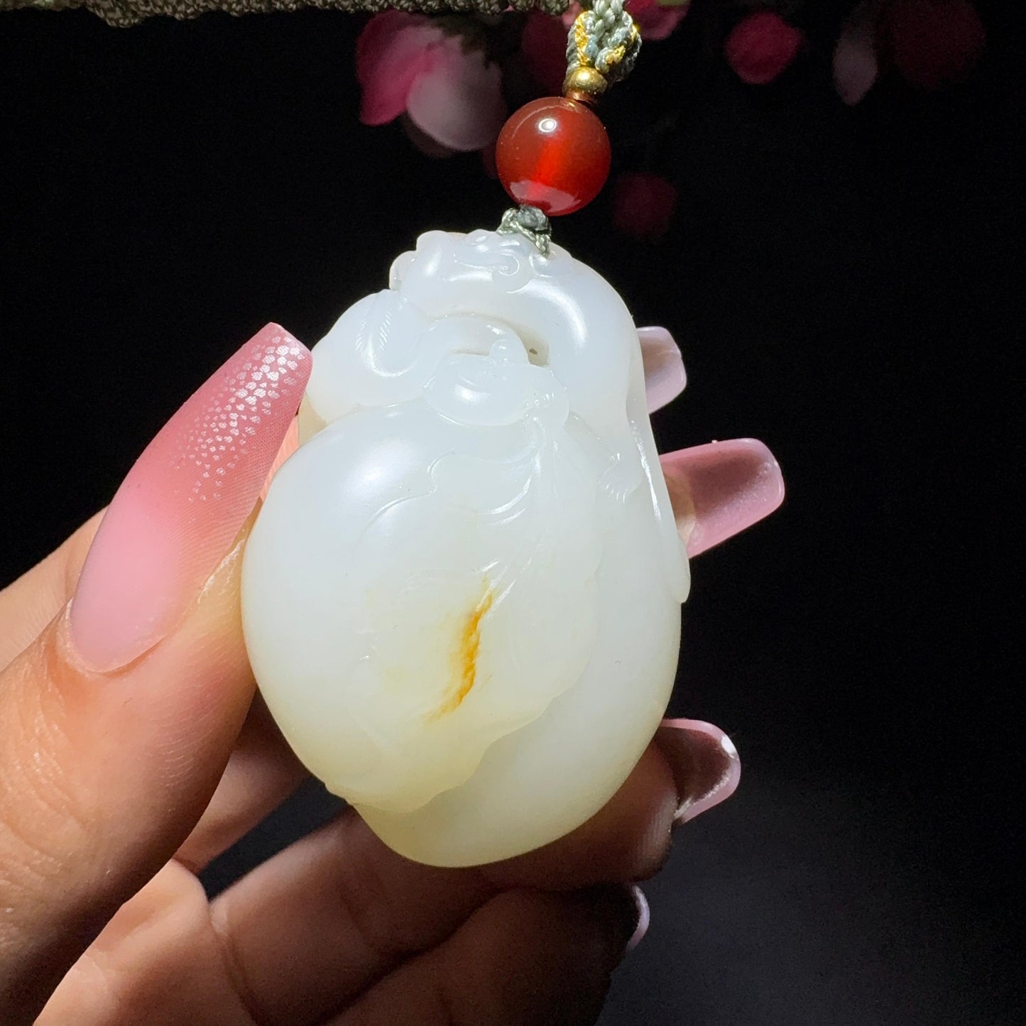 和田玉籽料猴子吊坠（37.1g）