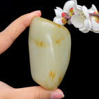 和田玉洒红皮籽料手把件（166.3g）