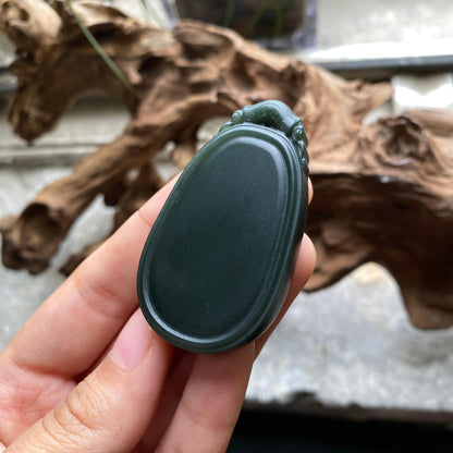 和田玉塔青平安无事牌（32.8g）