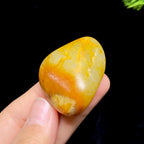 和田玉黄沁皮籽料（34.7g）