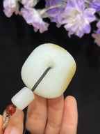 和田玉且末料糖白玉方扣（47.5g）