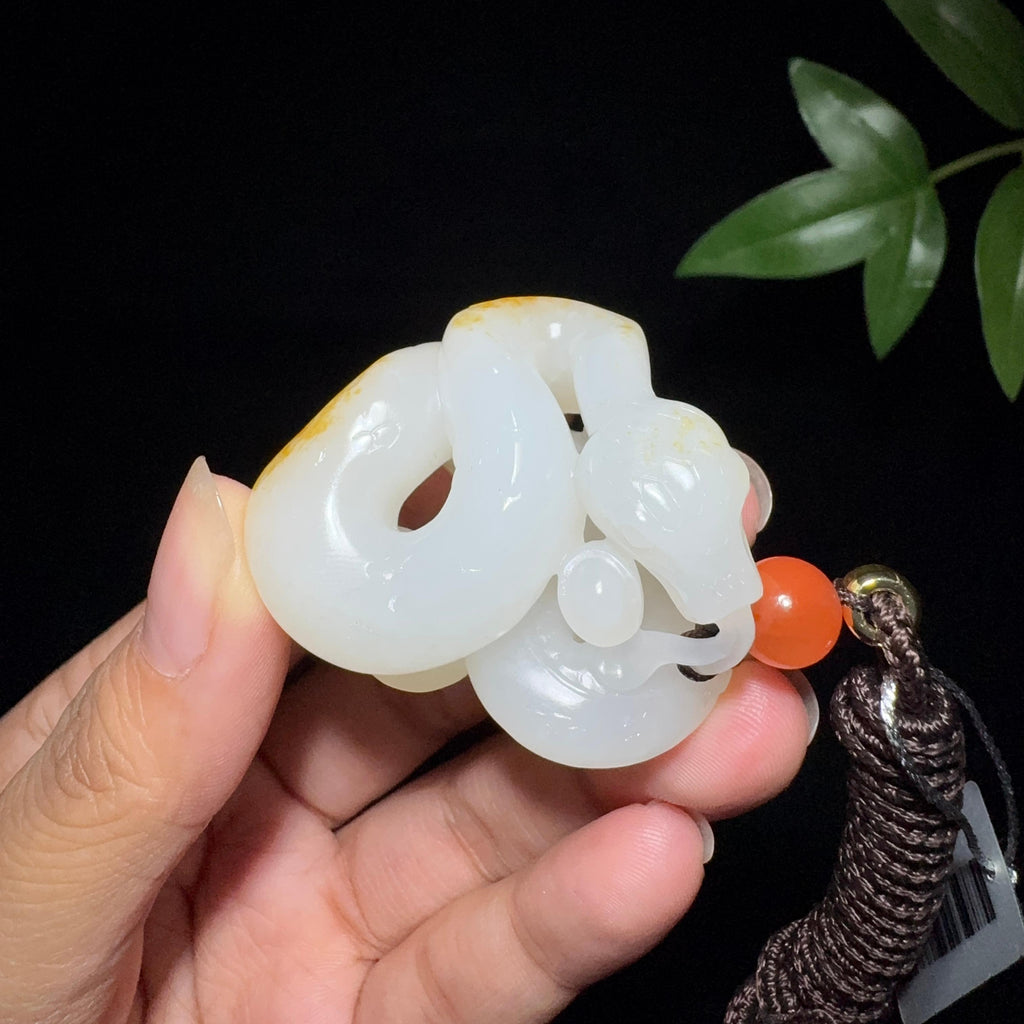 和田玉籽料蛇（41.3g）